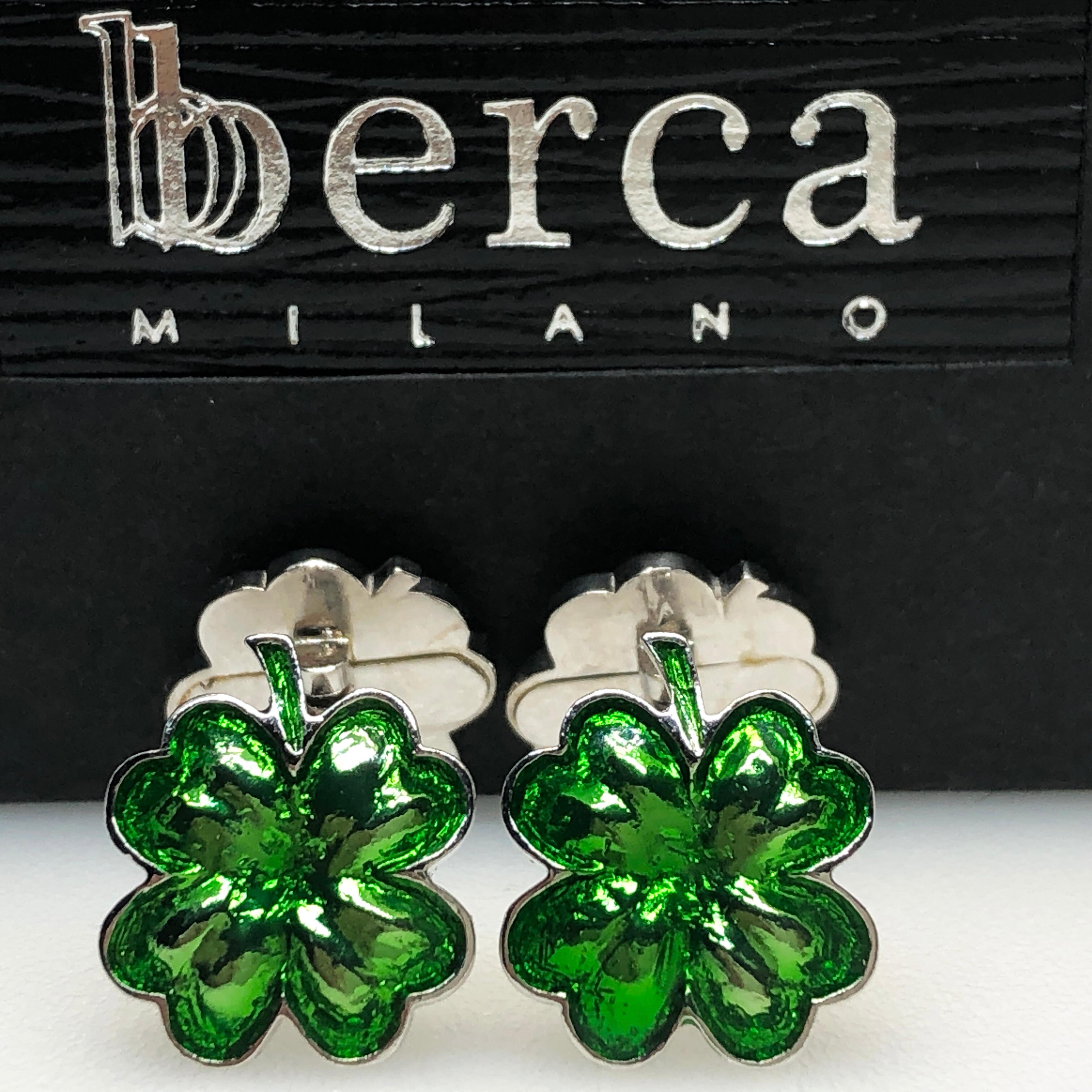 Unique, absolutely Chic Green Double Cloverleaf Hand Enamelled Sterling Silver Cufflinks.
In our smart Black Box and Pouch.
