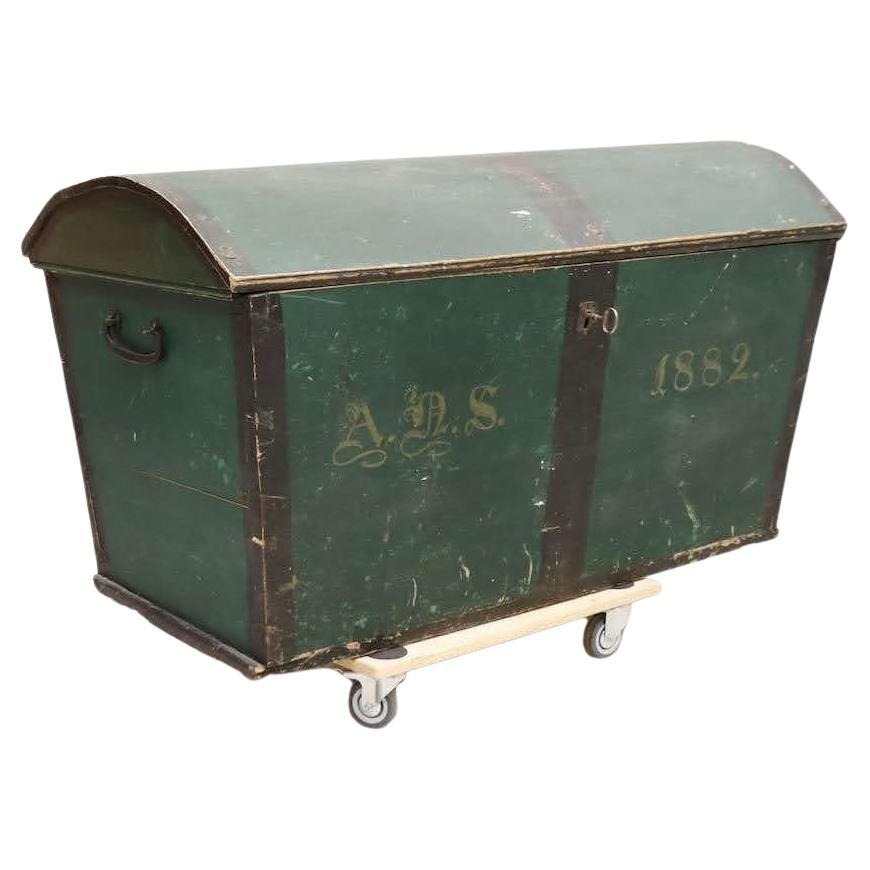 Green Hand-Painted Swedish Marriage Trunk with Tan Colored Initials, c.1830 For Sale