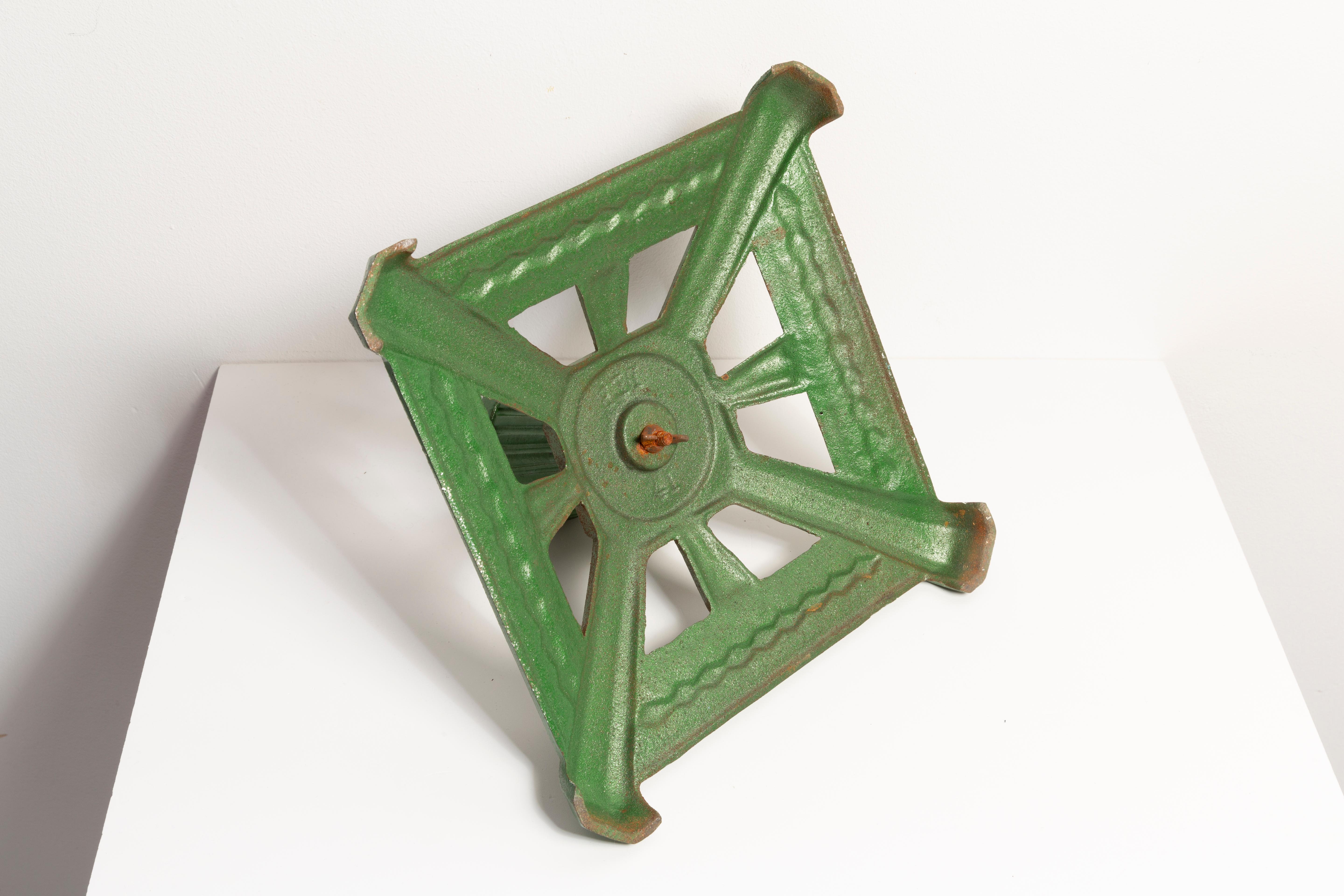 20th Century Green Handcrafted Cast Iron Art Deco Stand for Christmas Tree, Europe, 1960s For Sale