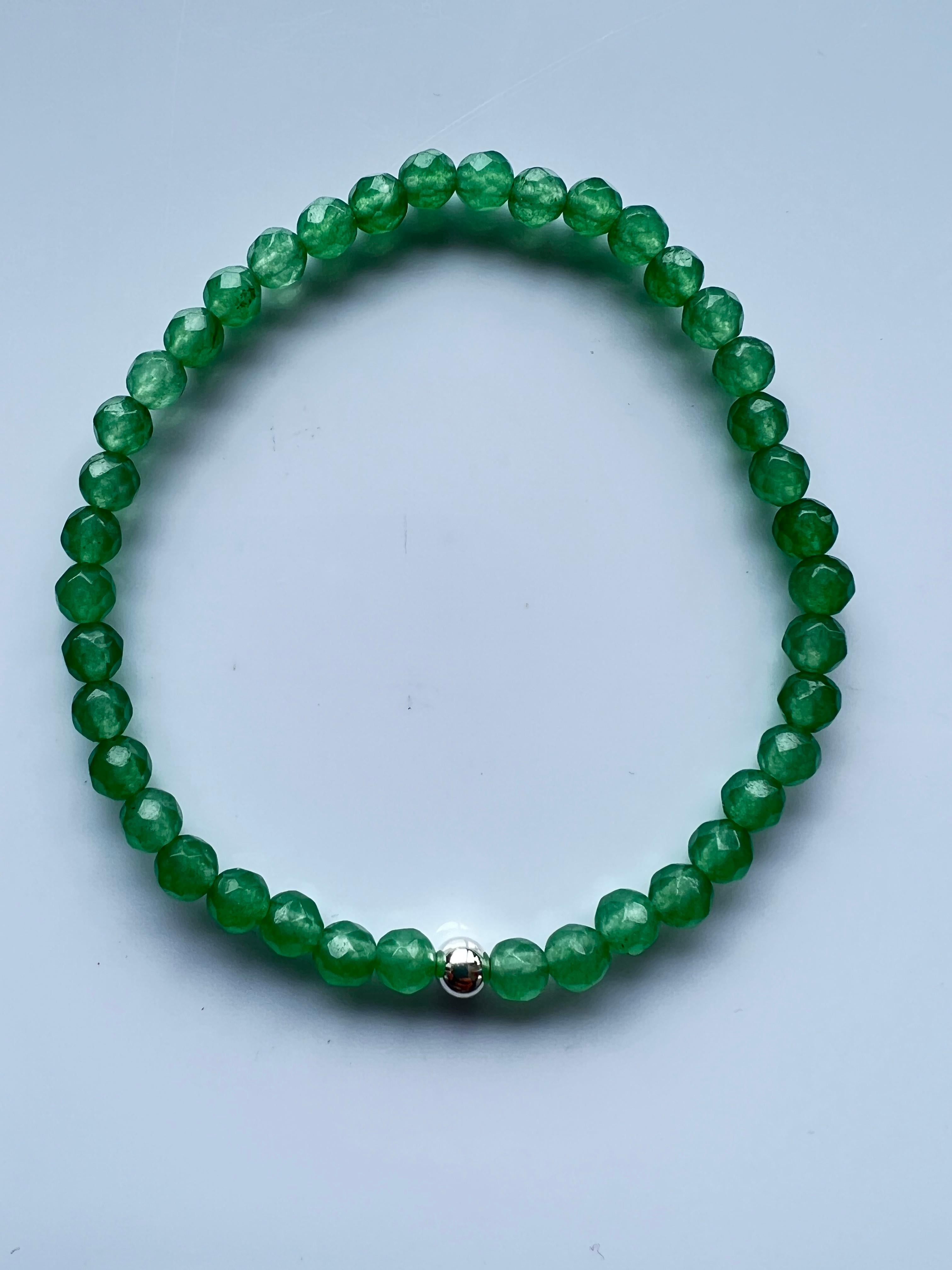 Women's Green Heart Chakra Beaded Bracelet Natural Semi Precious Gem Silver For Sale