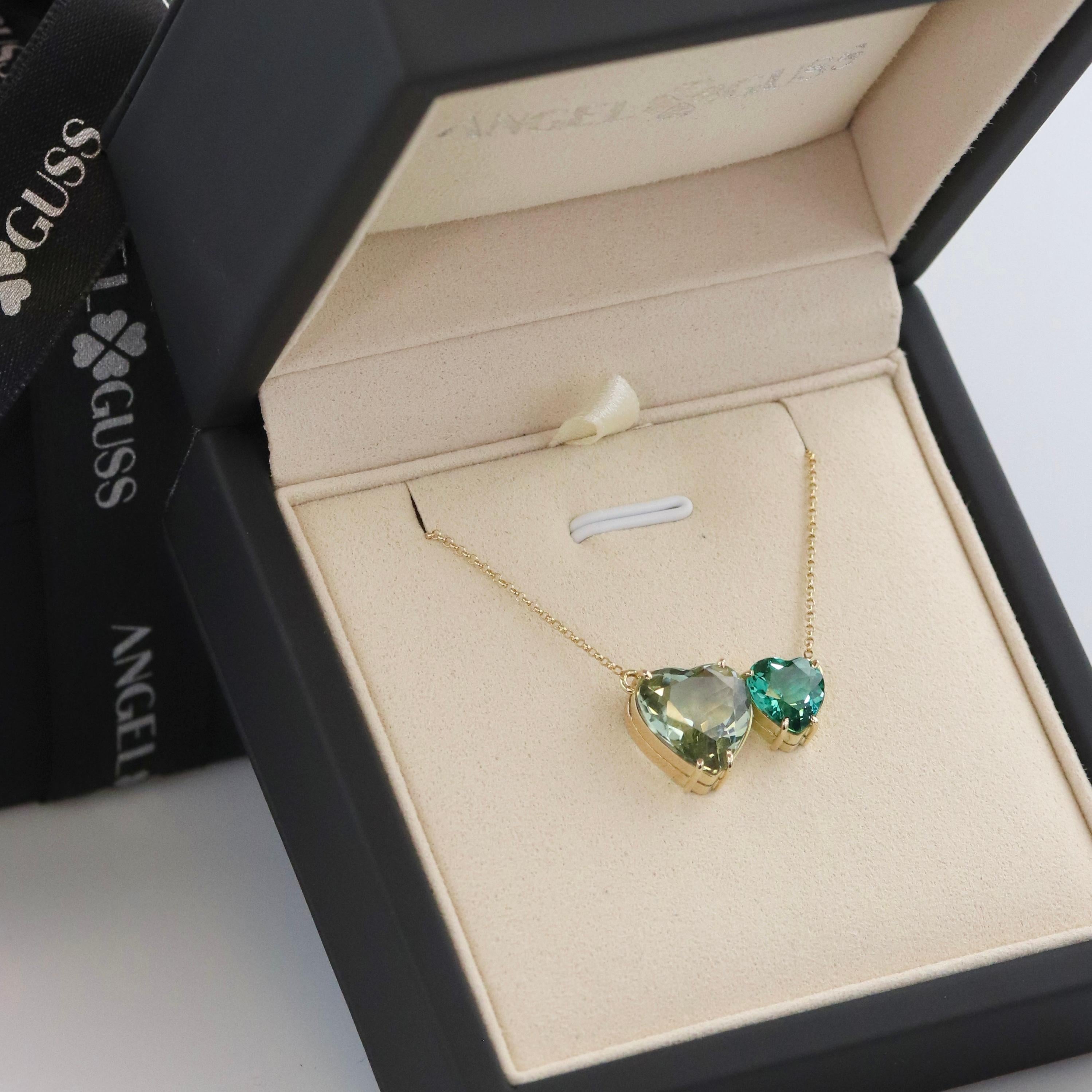 Or jaune massif 18K

Pierre précieuse Prasiolite Naturelle : Forme de coeur, taille 12x12mm, poids 4.75 cts

Pierre précieuse Fluorite Naturelle : forme de coeur, taille 8x8mm, poids 1.57 cts

Pendentif : Deux formes de cœur

*Le pendentif est livré