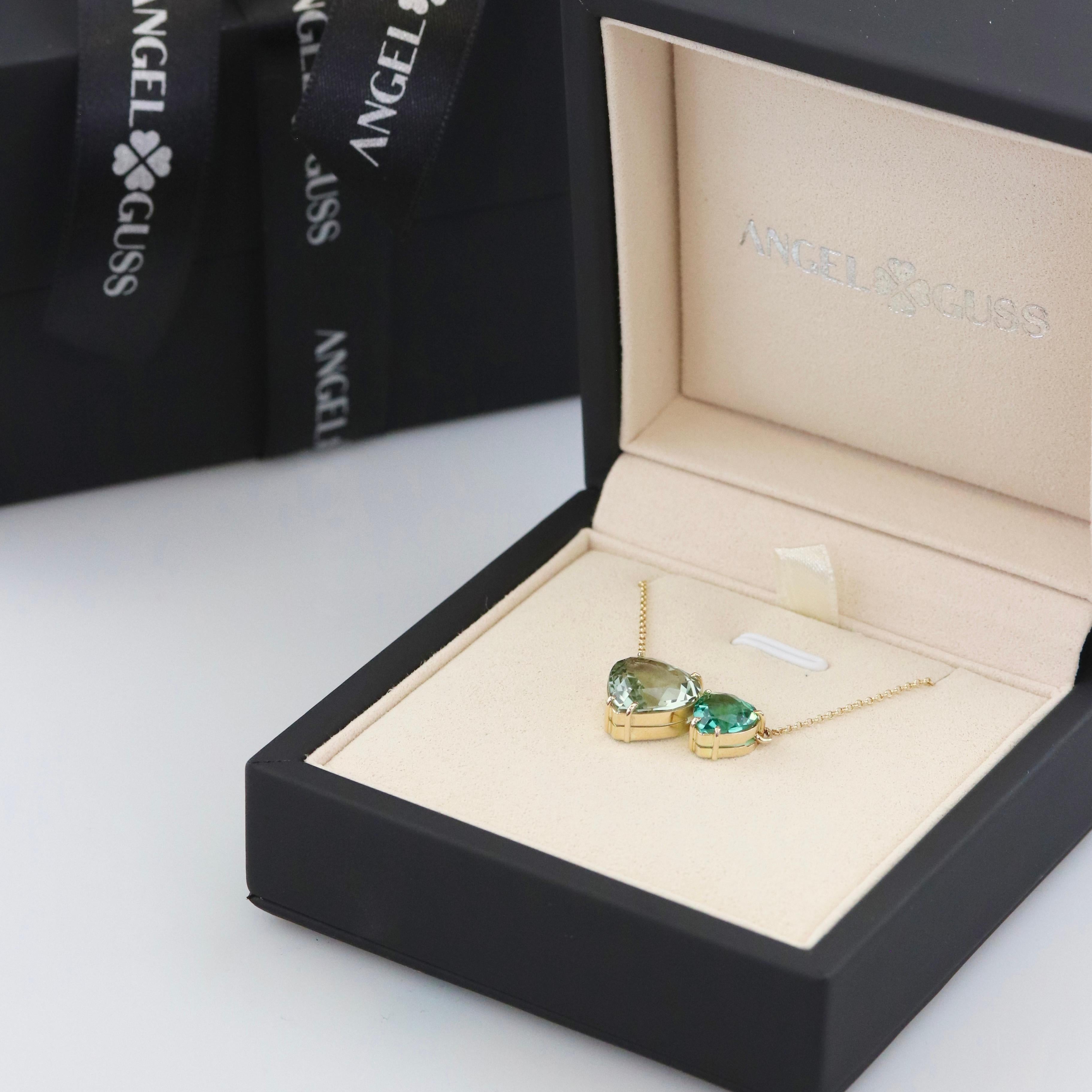 Women's Green Hearts Necklace - 18K Solid Yellow Gold For Sale