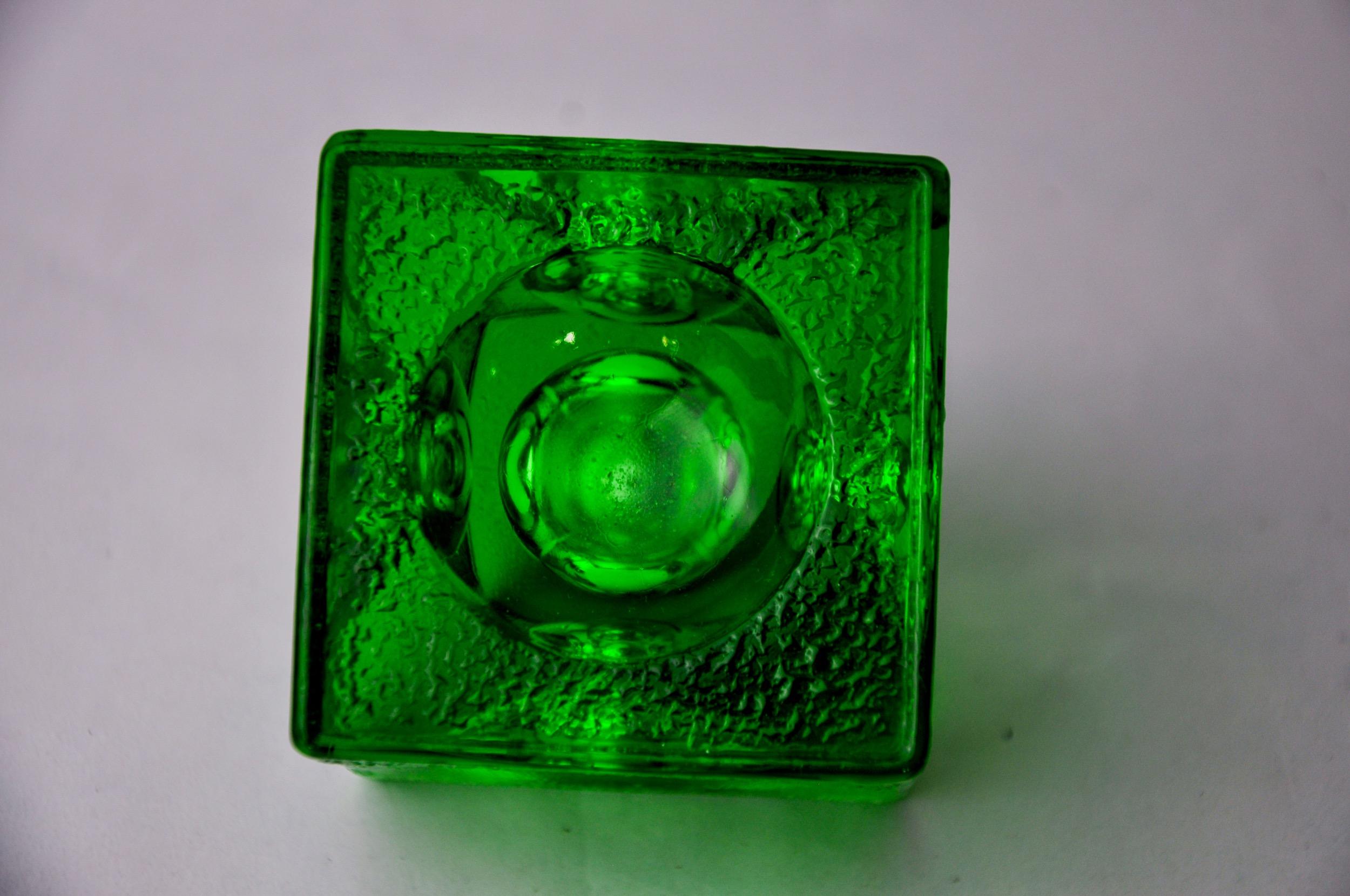 Late 20th Century Green ice cube lighter by Antonio Imperatore, murano glass, Italy, 1970 For Sale