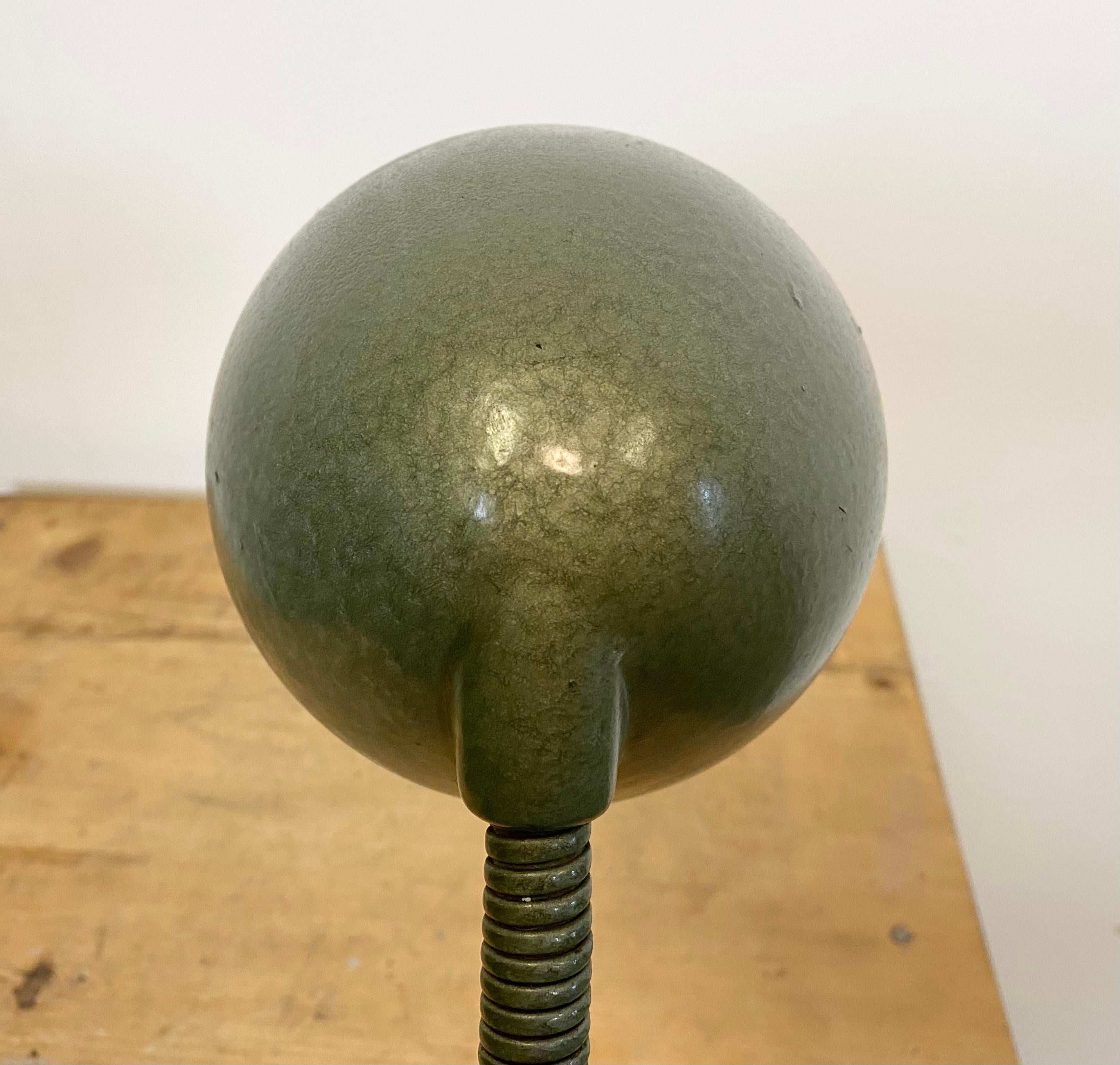 Green Industrial Bakelite Gooseneck Table Lamp, 1960s For Sale 1