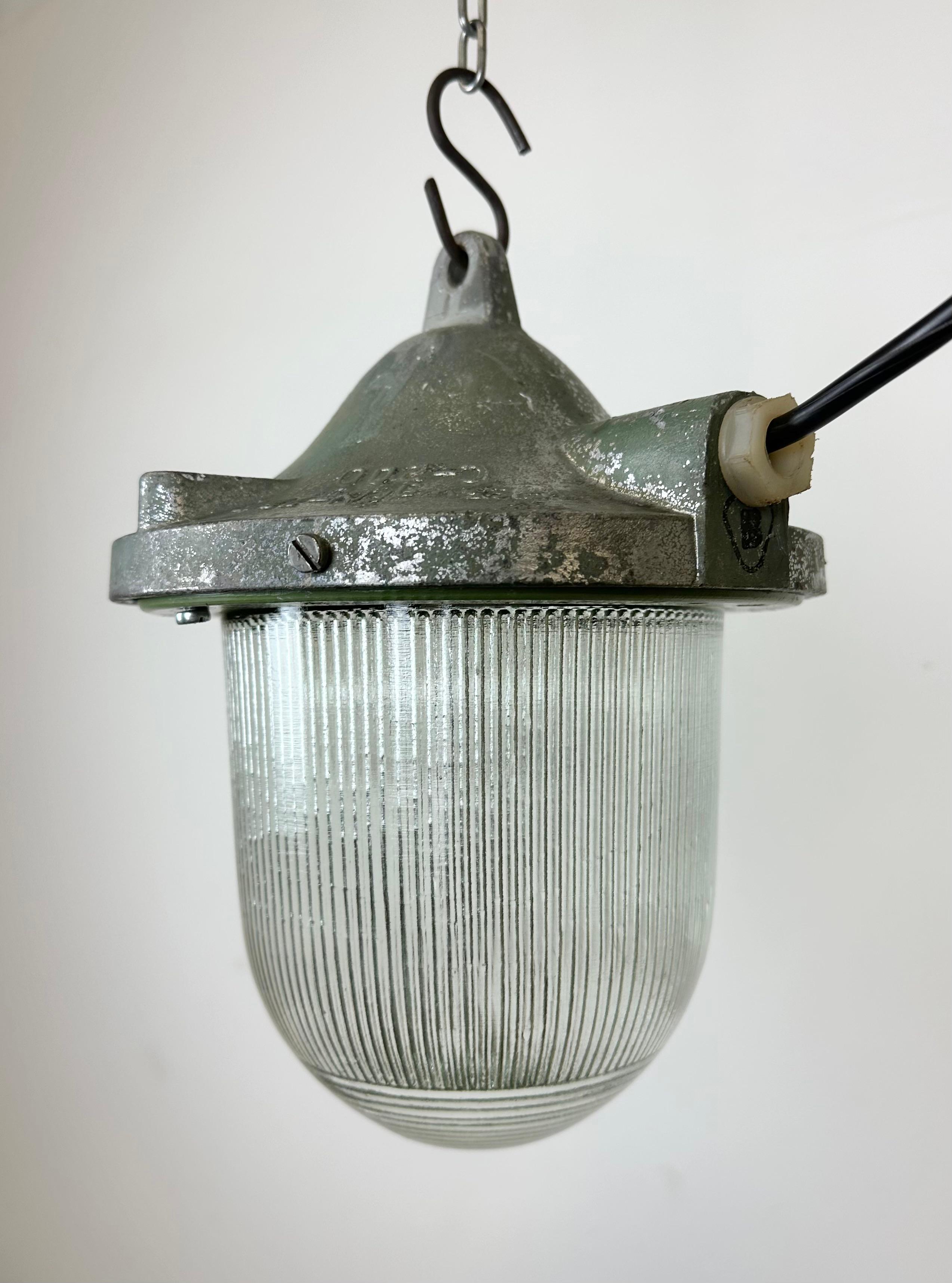 Mid-20th Century Green Industrial Bunker Light from Polam Gdansk, 1960s For Sale