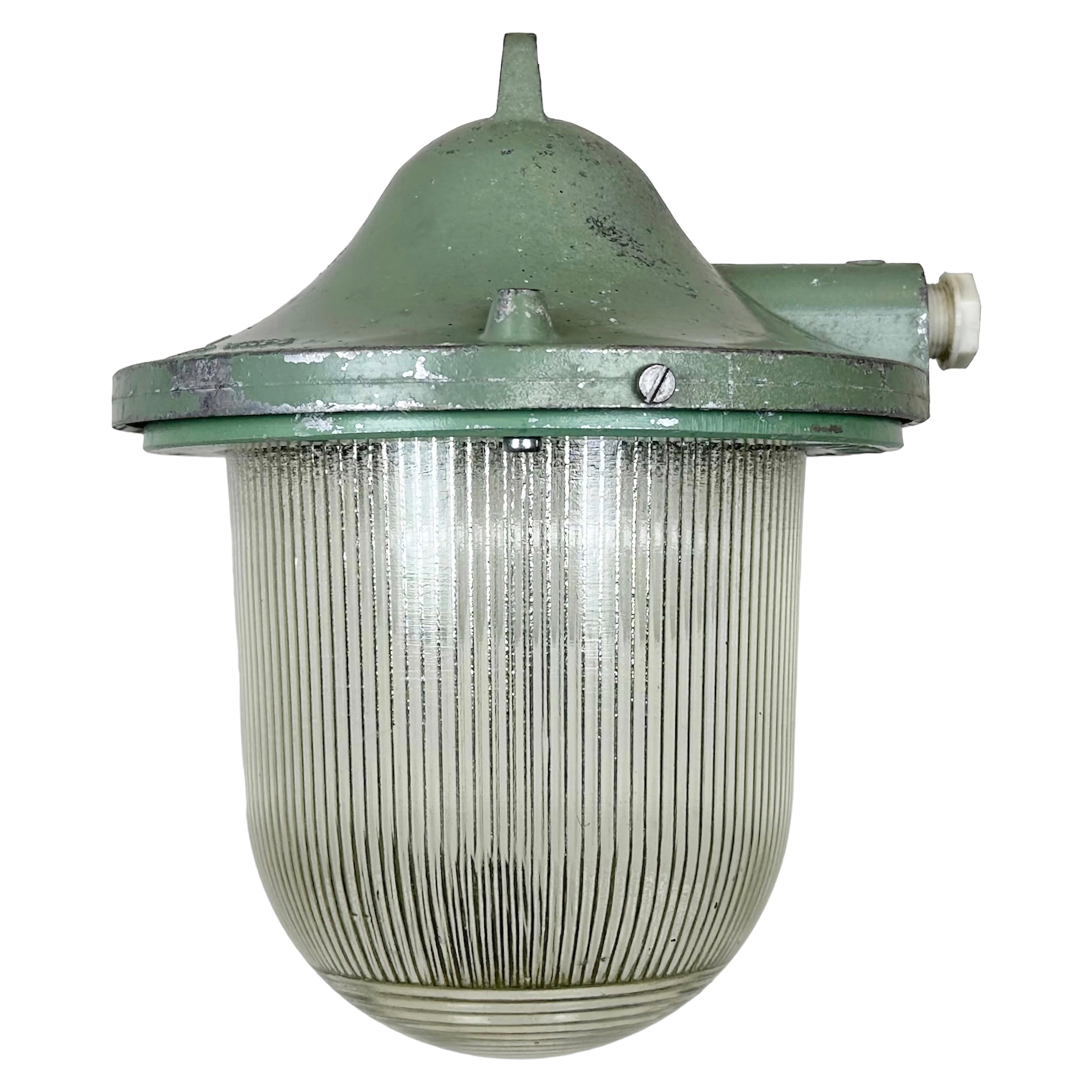 Lampe de seau industriel vert de Polam Gdansk, années 1960