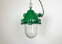 Lampe d'extraction industrielle en fonte d'aluminium verte, années 1970