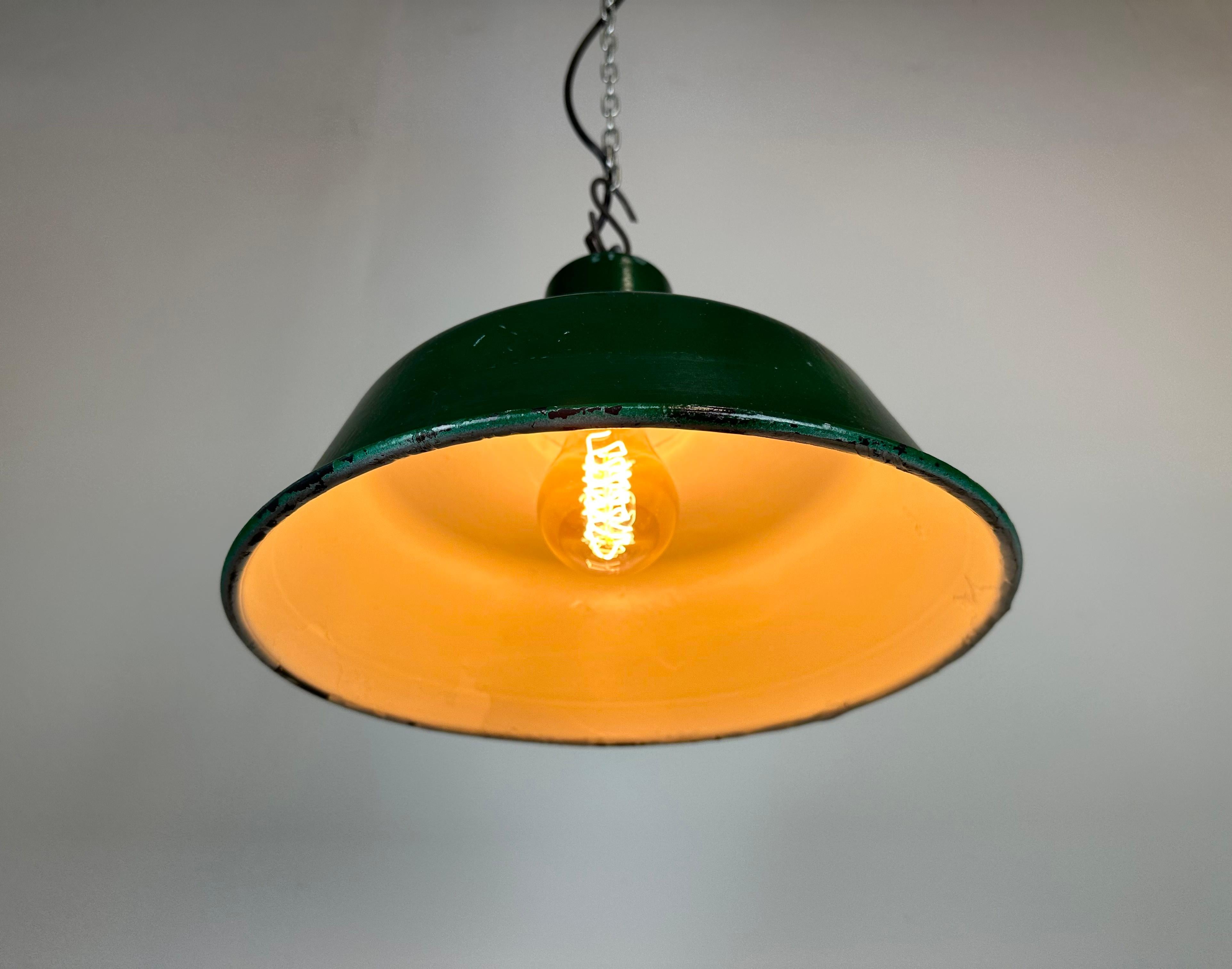 Green Industrial Factory Pendant Lamp, 1960s For Sale 7