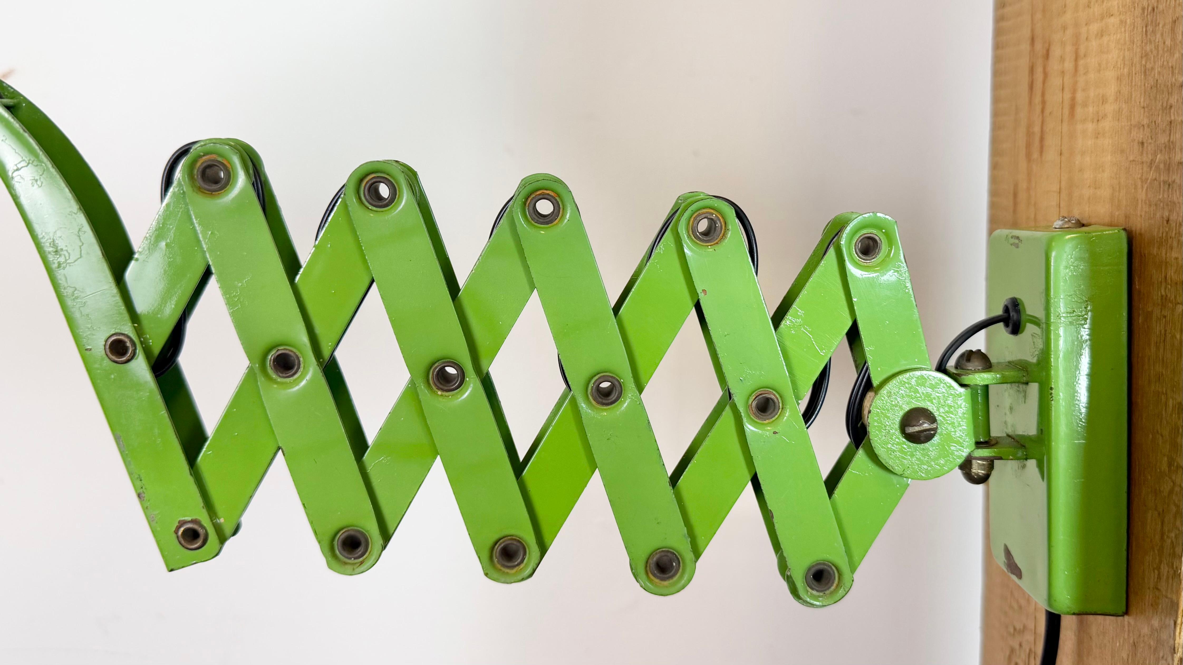 Green Industrial German Scissor Wall Lamp from Kaiser Leuchten, 1960s Metal en venta