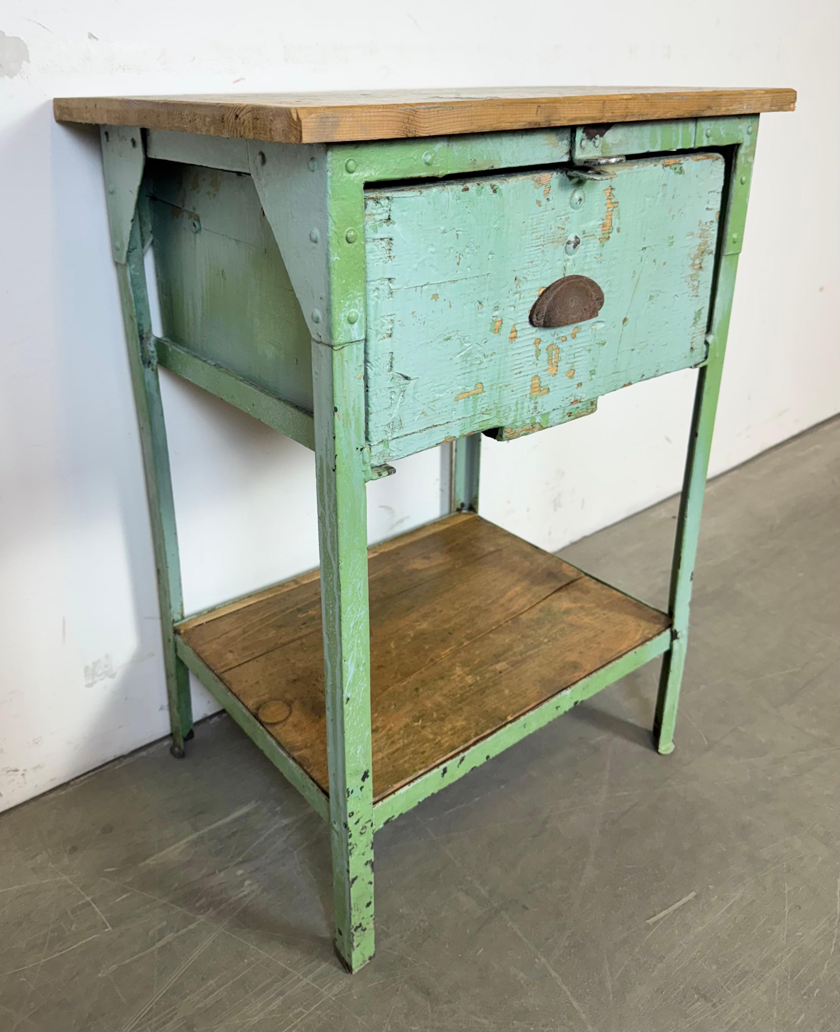 20ième siècle Commode industrielle en fer vert, années 1950 en vente