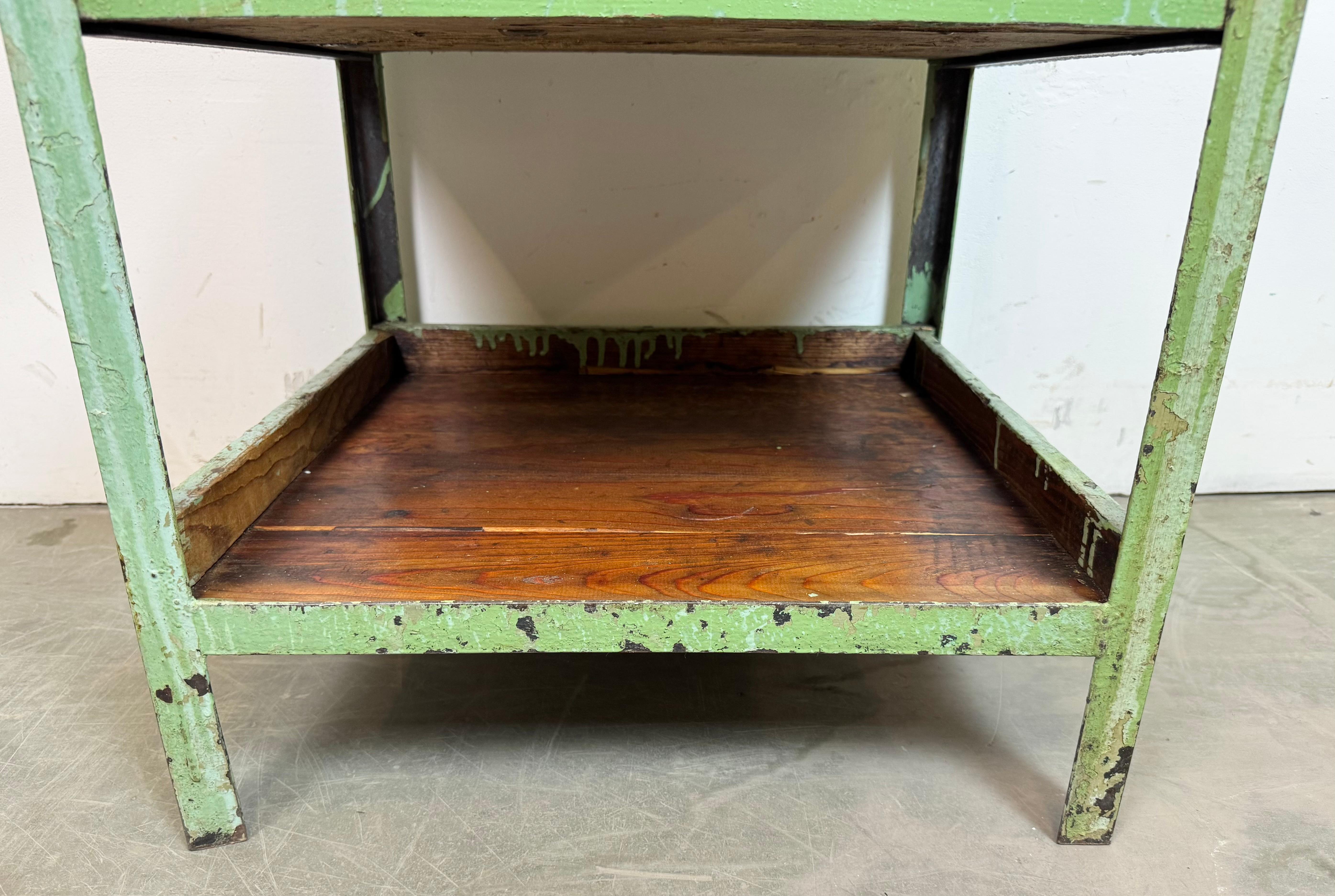 Étagère industrielle verte, années 1960 en vente 4