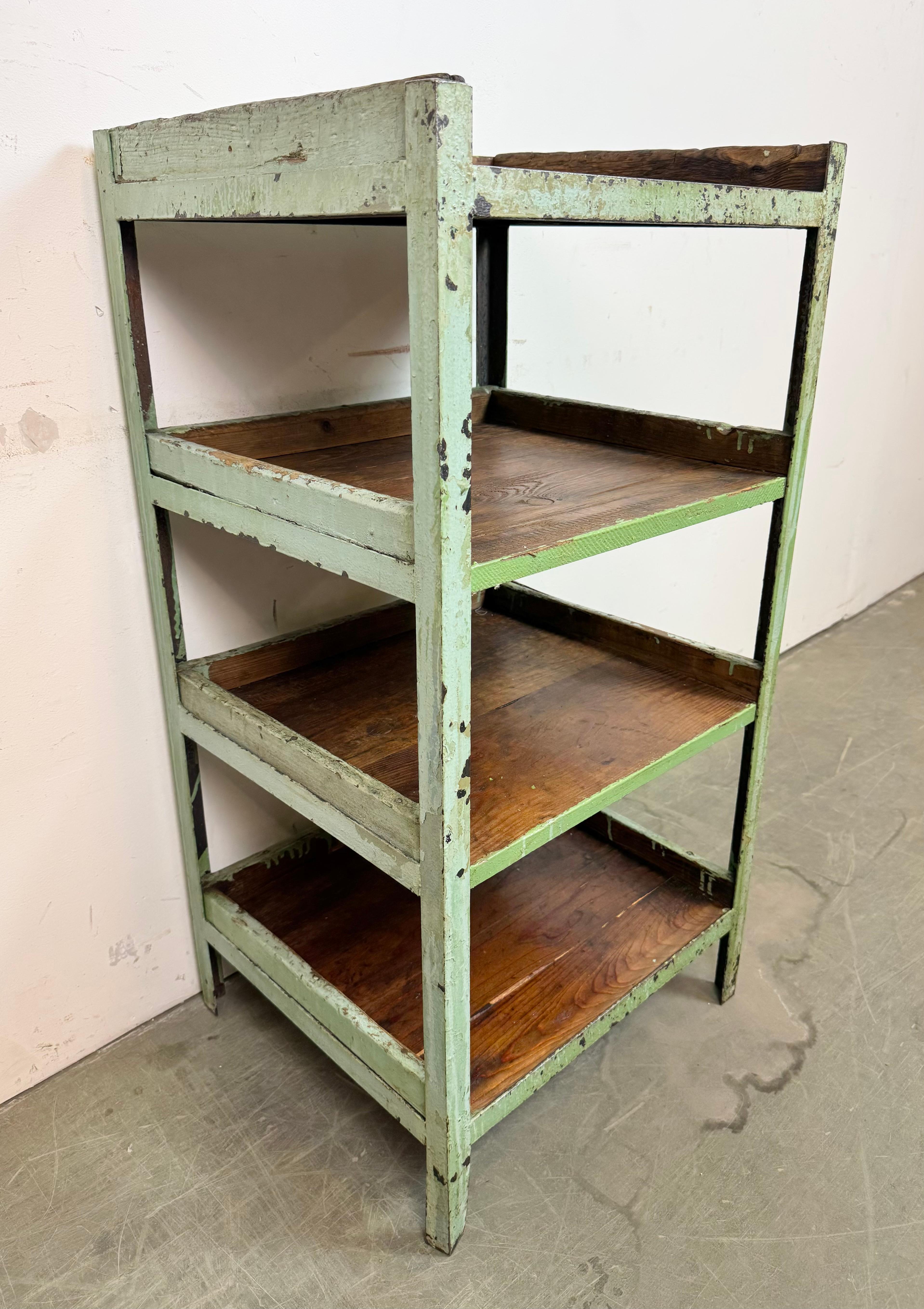 20ième siècle Étagère industrielle verte, années 1960 en vente