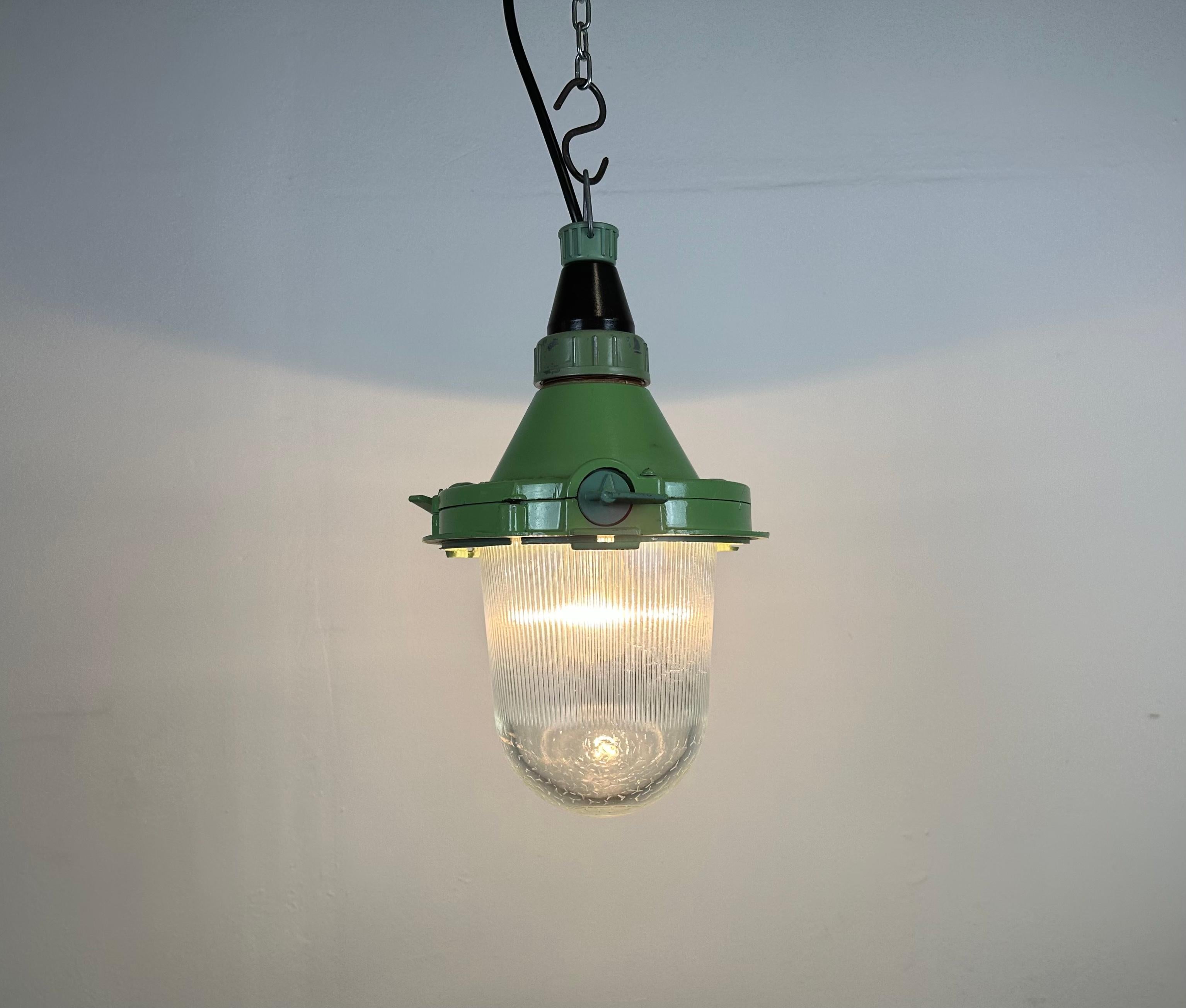 Green Industrial Soviet Pendant Light, 1960s For Sale 2