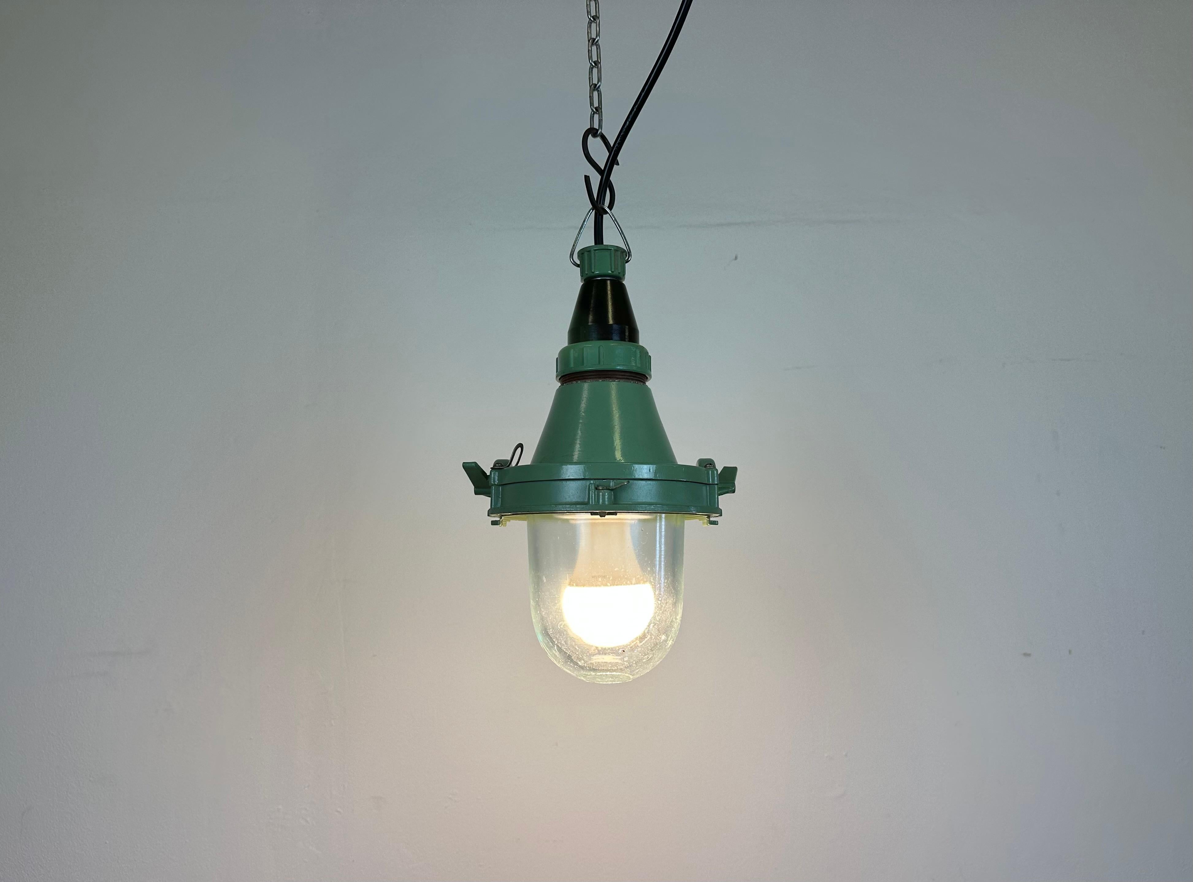 Green Industrial Soviet Pendant Light, 1960s For Sale 7