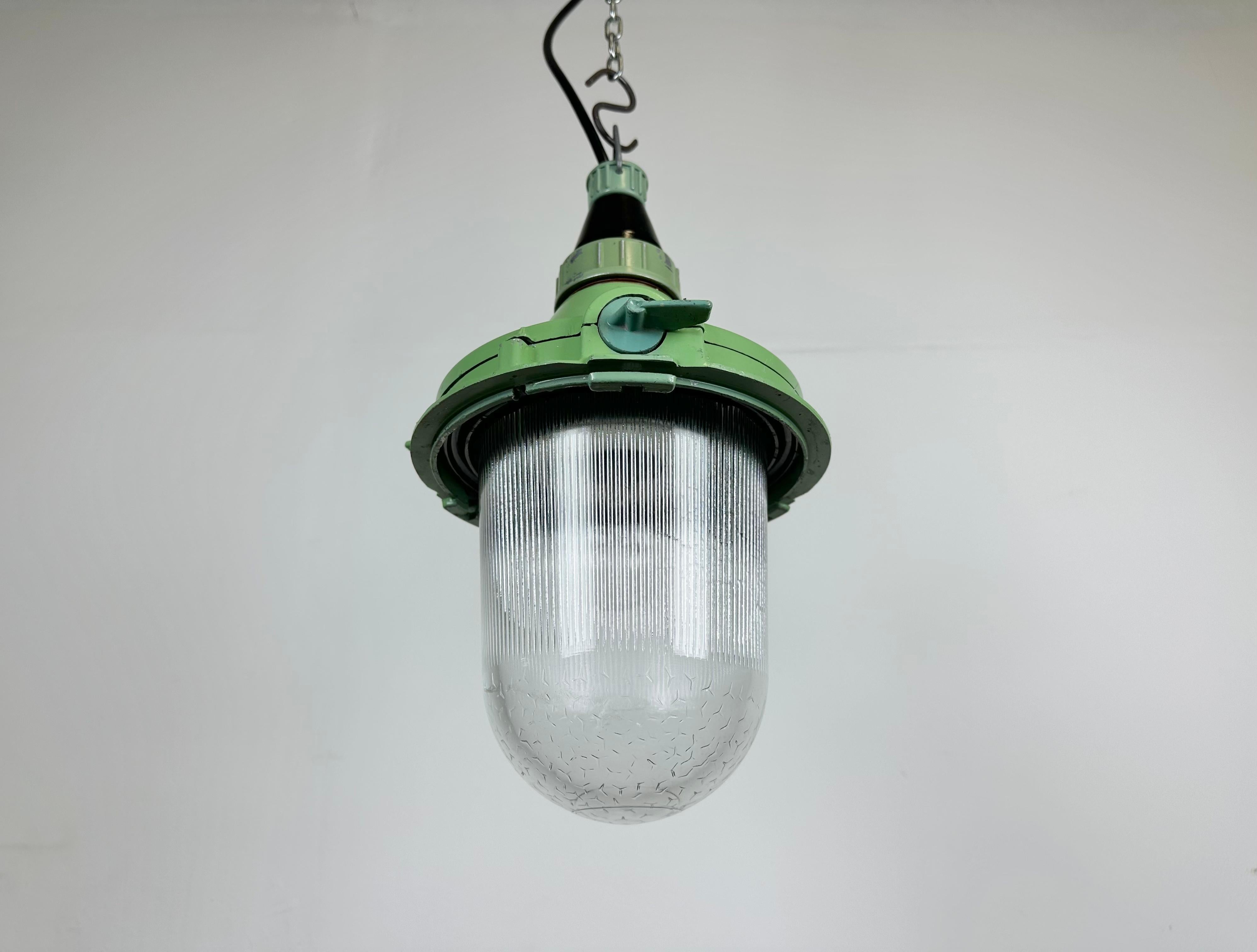 Green Industrial Soviet Pendant Light, 1960s For Sale 1