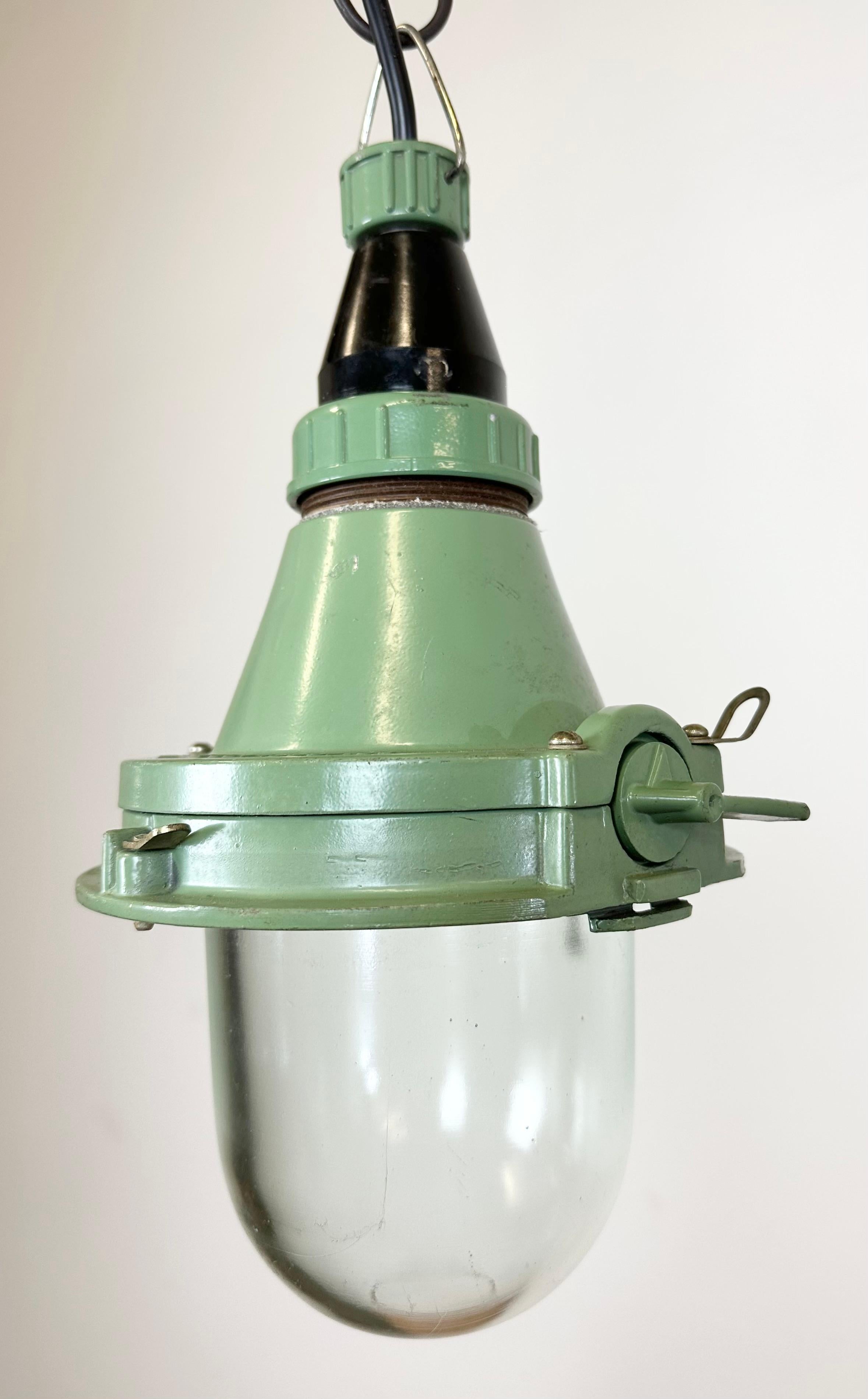 Green Industrial Soviet Pendant Light, 1960s For Sale 3