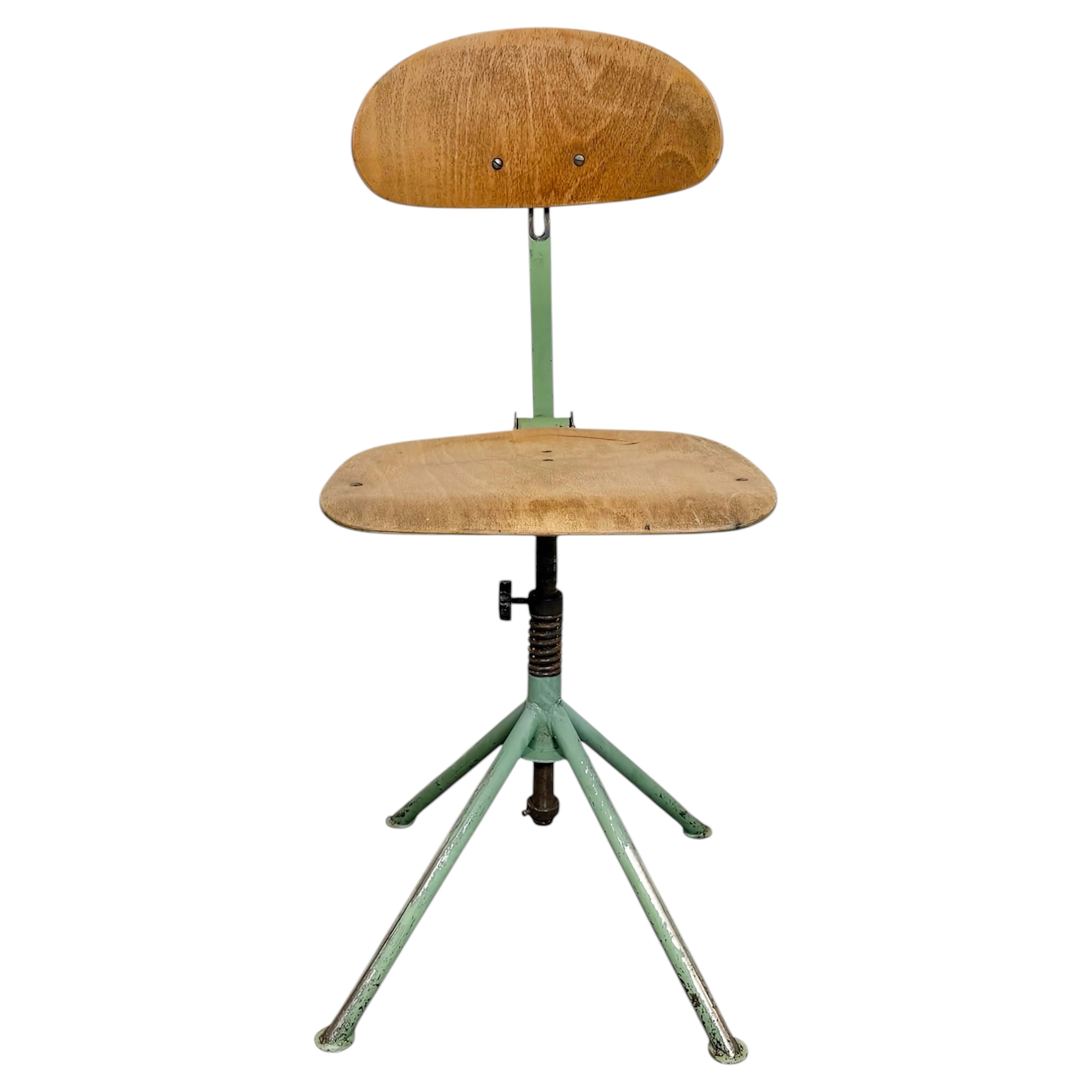 Vintage Industrial Green Toledo Wood and Metal Swivel Desk Chair Vintage Industrial Green Toledo Wood and Metal Swivel Desk Chair