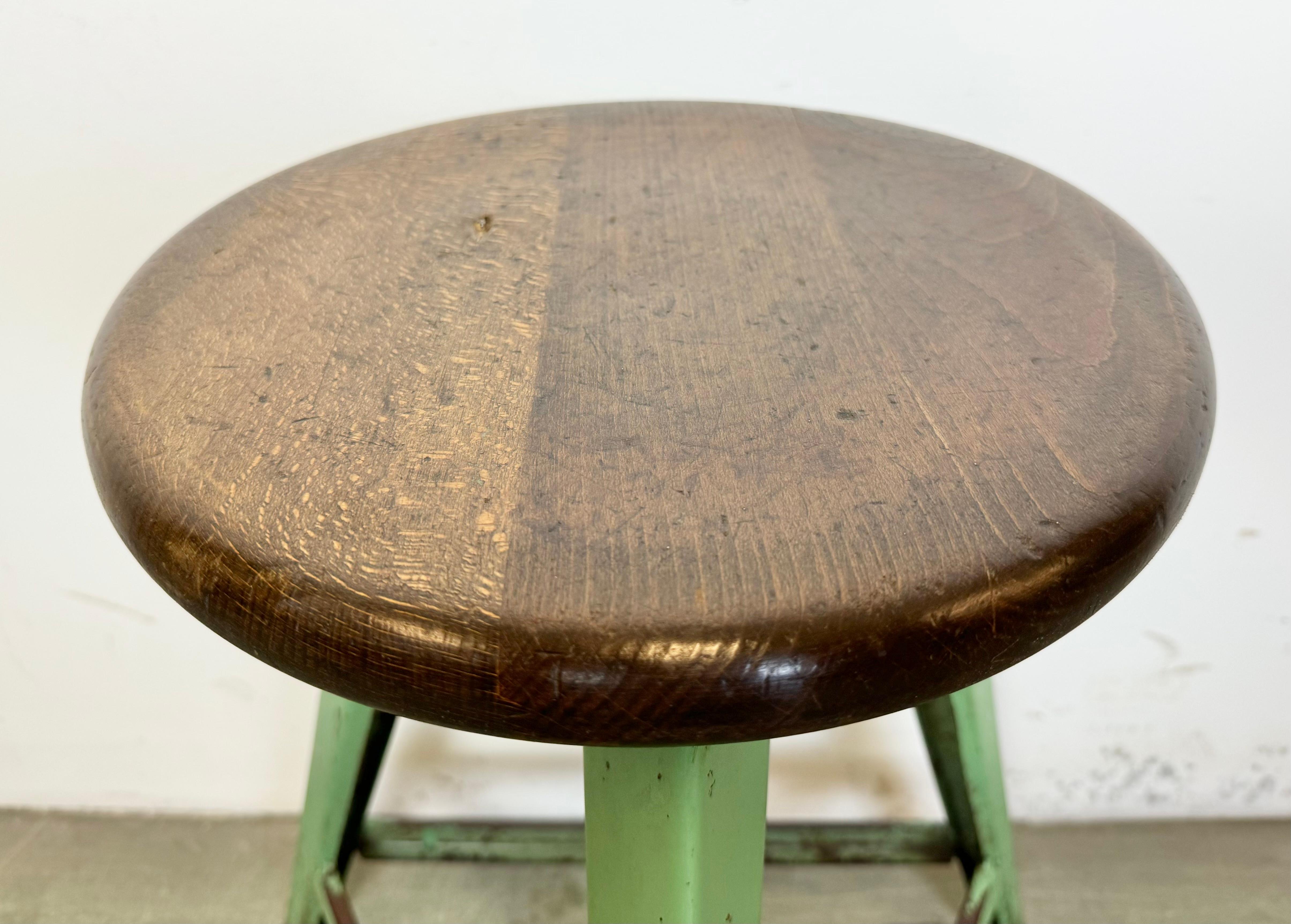 Green Industrial Workshop Stool, 1960s For Sale 4