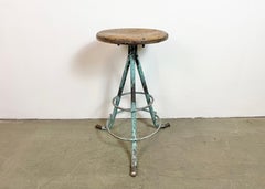 Taburete de taller industrial verde, años 60
