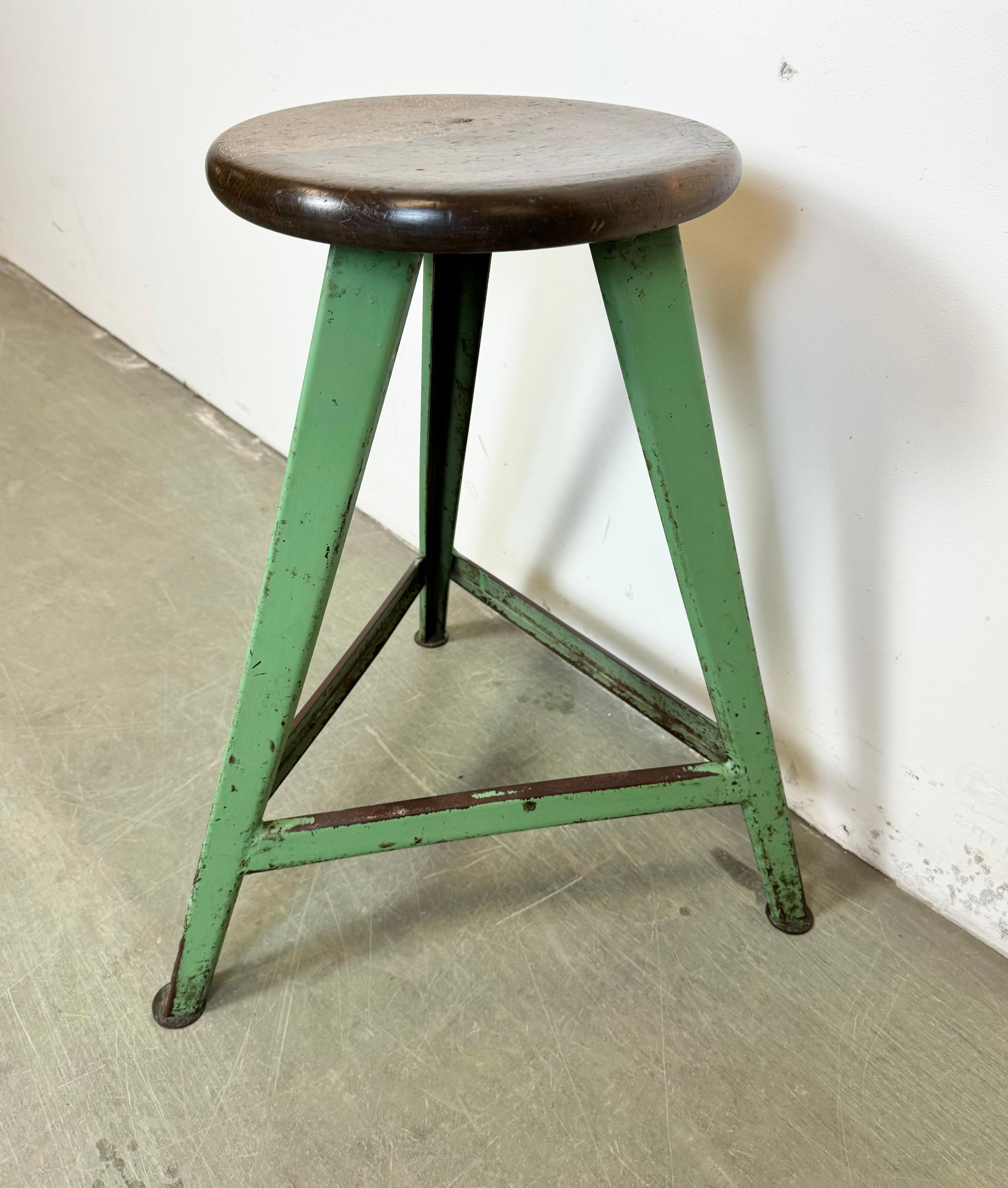 Green Industrial Workshop Stool, 1960s For Sale 3