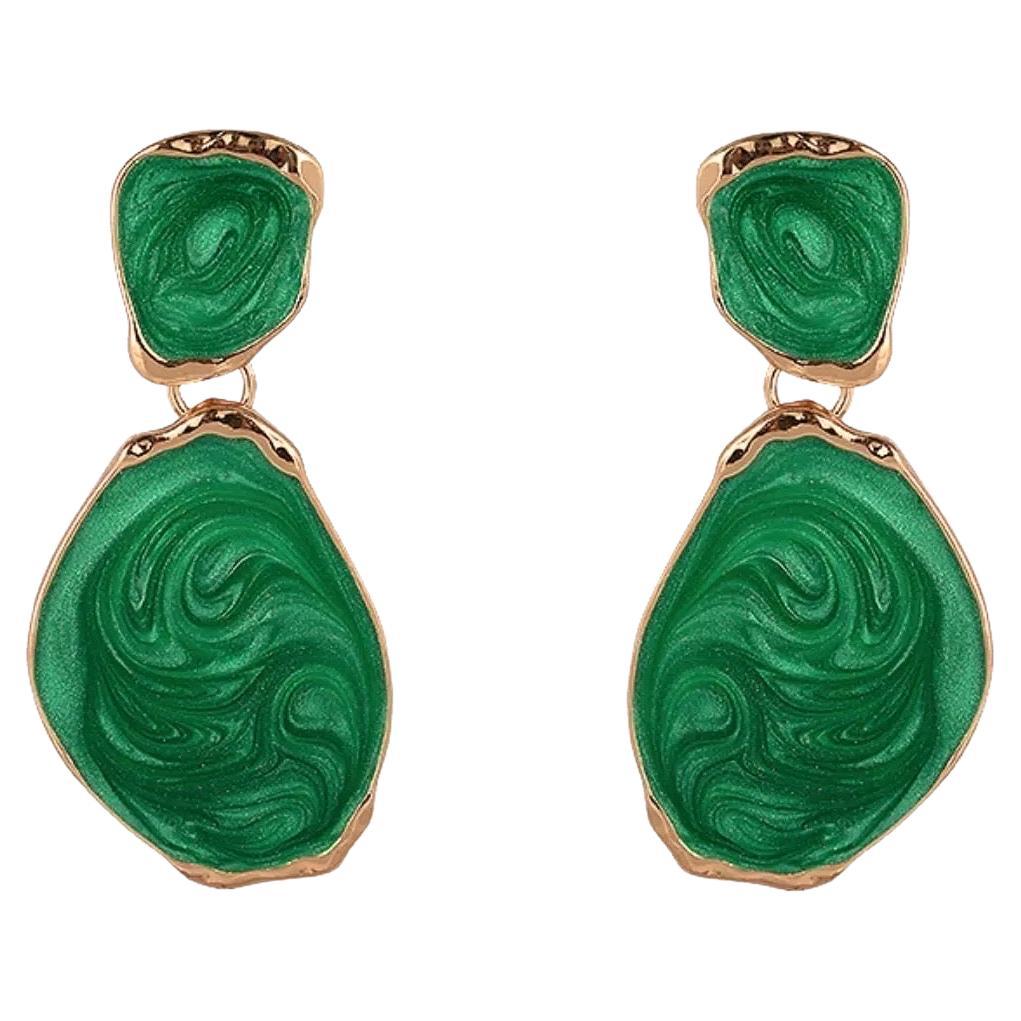 Boucles d'oreilles clips en or avec émail ondulé et texture ovale irrégulière de couleur verte en vente
