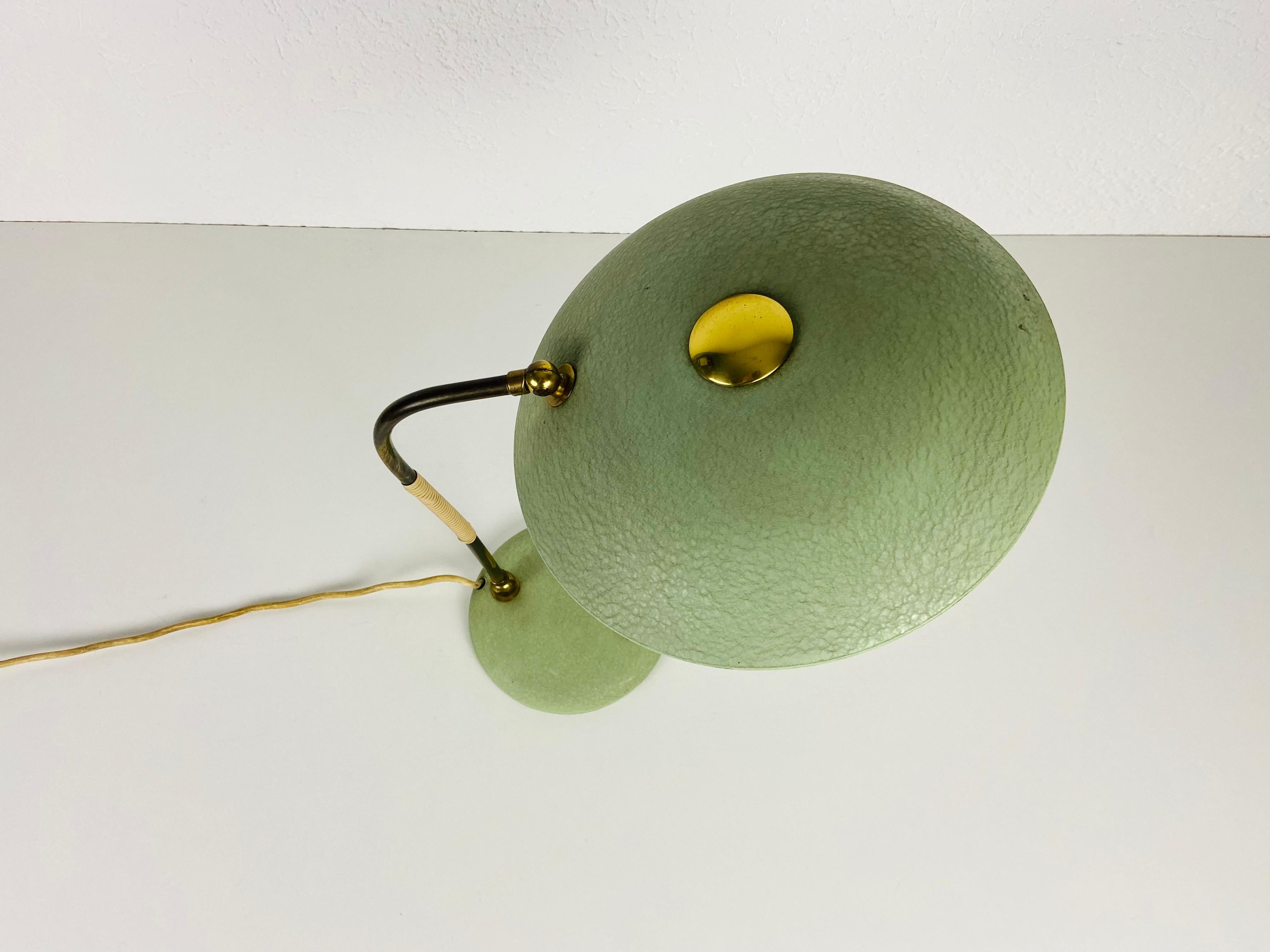 Green Italian Table Lamp in the Style of Stilnovo, 1960s, Italy For Sale 5