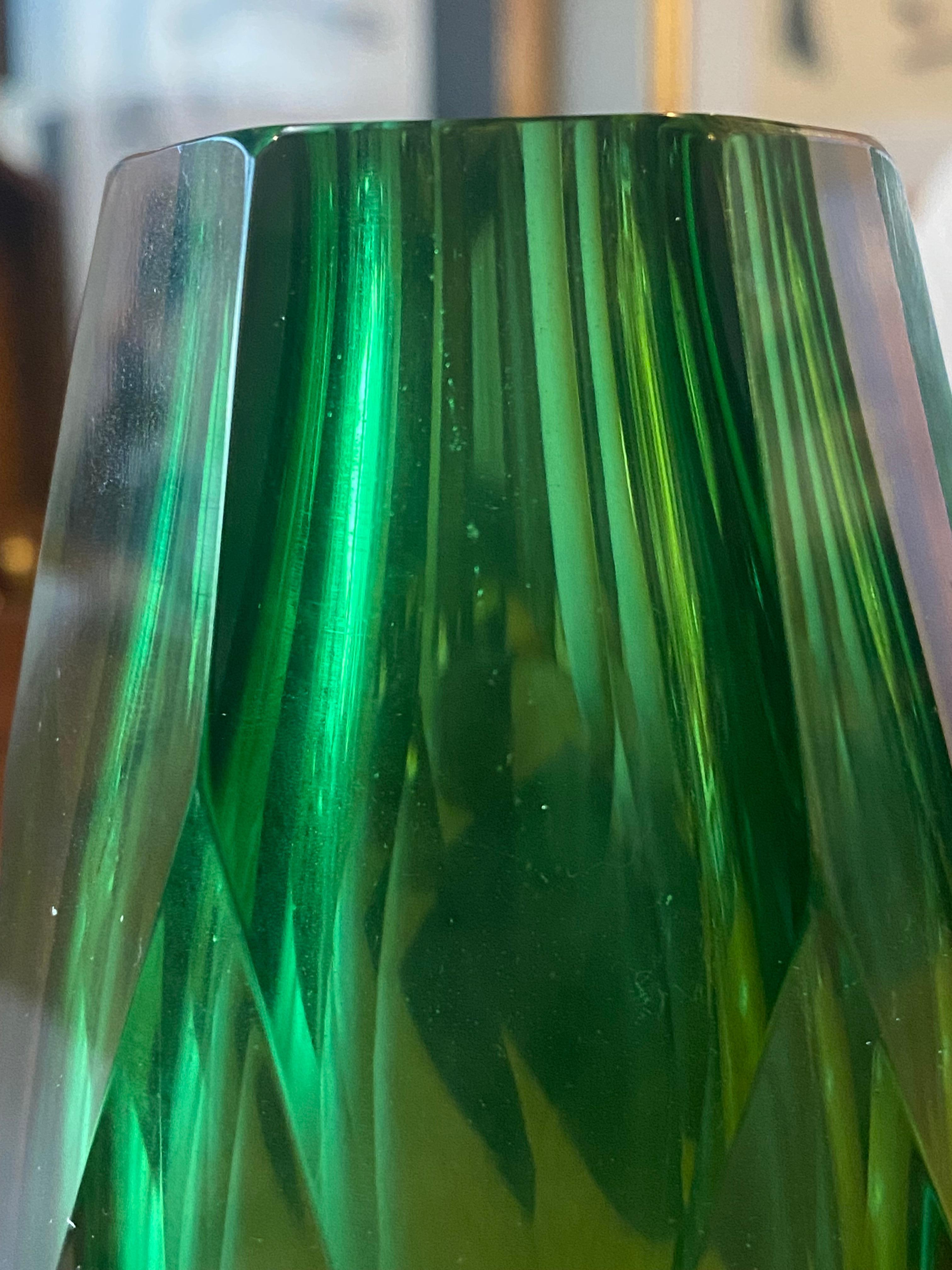 Jarrón verde italiano, Sommerso Murano Glass Flavio Poli para ALESSANDRO MANDRUZZATO Cristal de Murano en venta