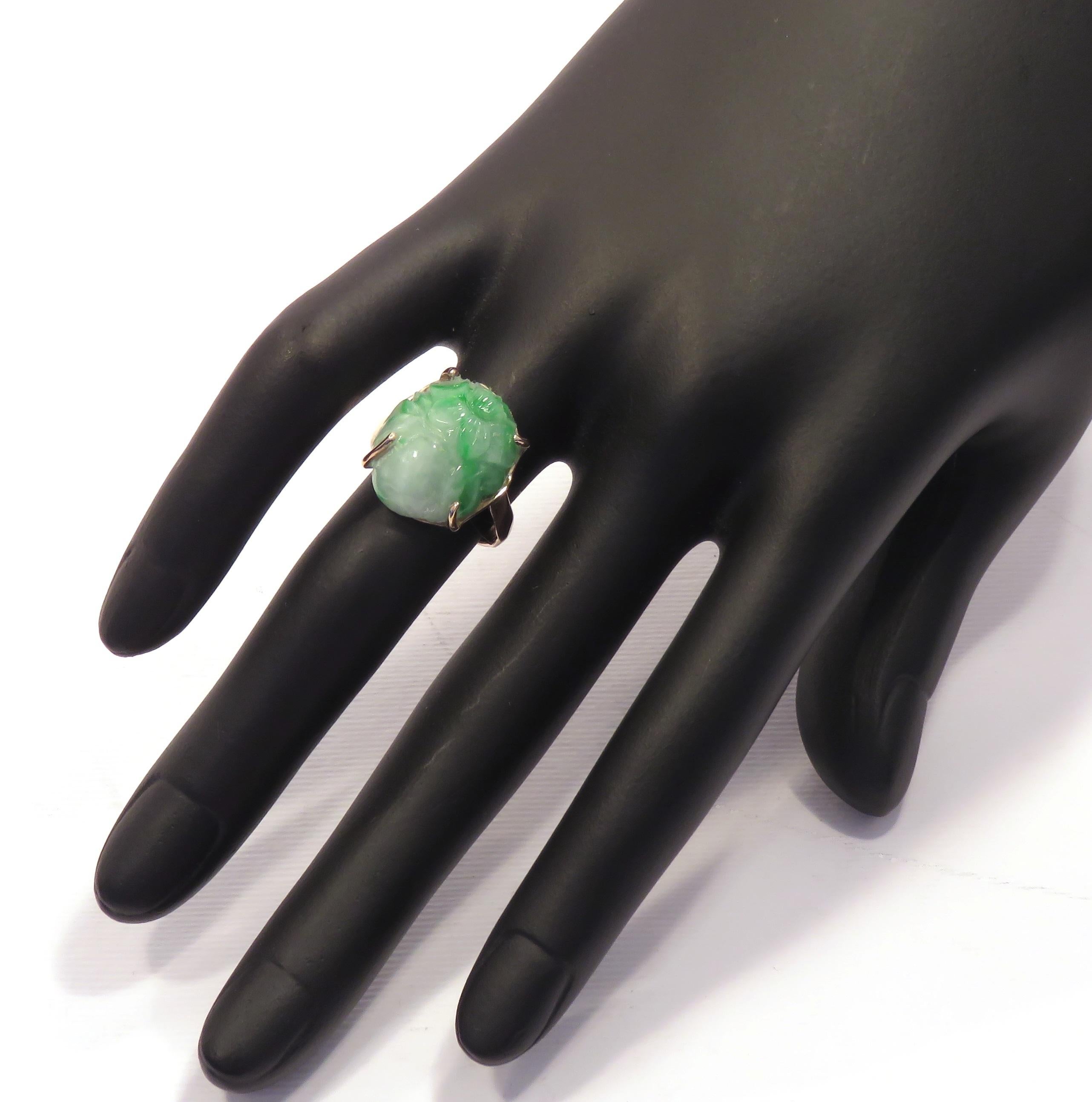 Contemporary Green Jade 9 Karat Rose Gold Ring Handcrafted in Italy For Sale
