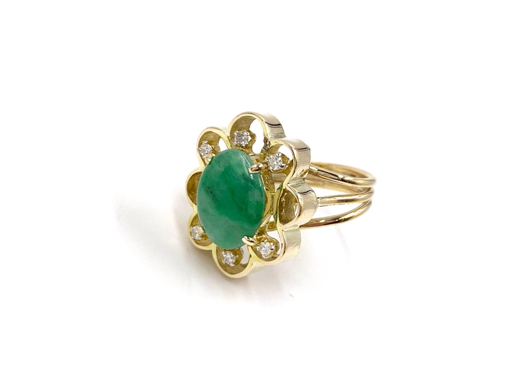 Green Jade and Diamond Floral Yellow Gold Ring For Sale 1