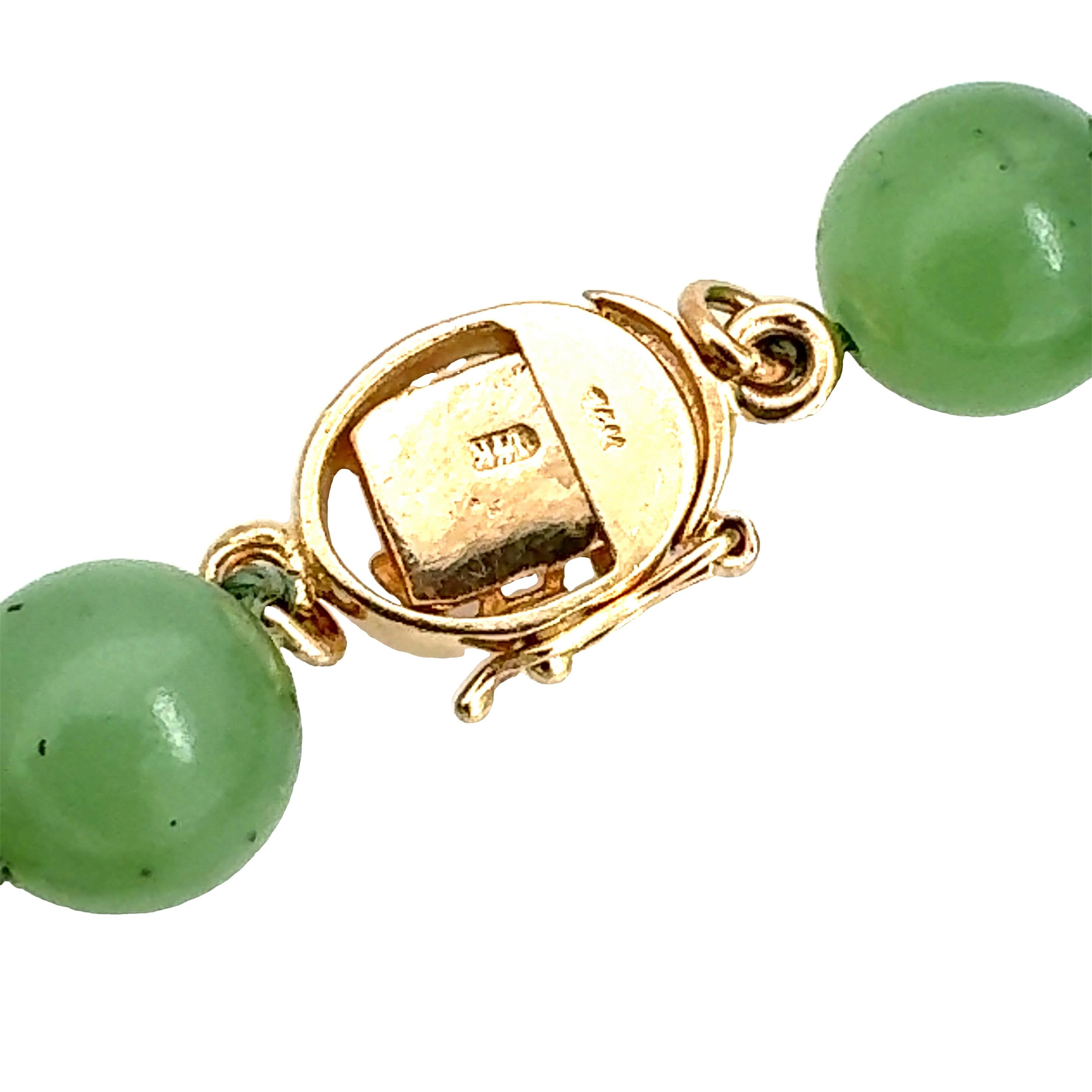 Grüne Jade Perlenkette im Zustand „Gut“ in Beverly Hills, CA