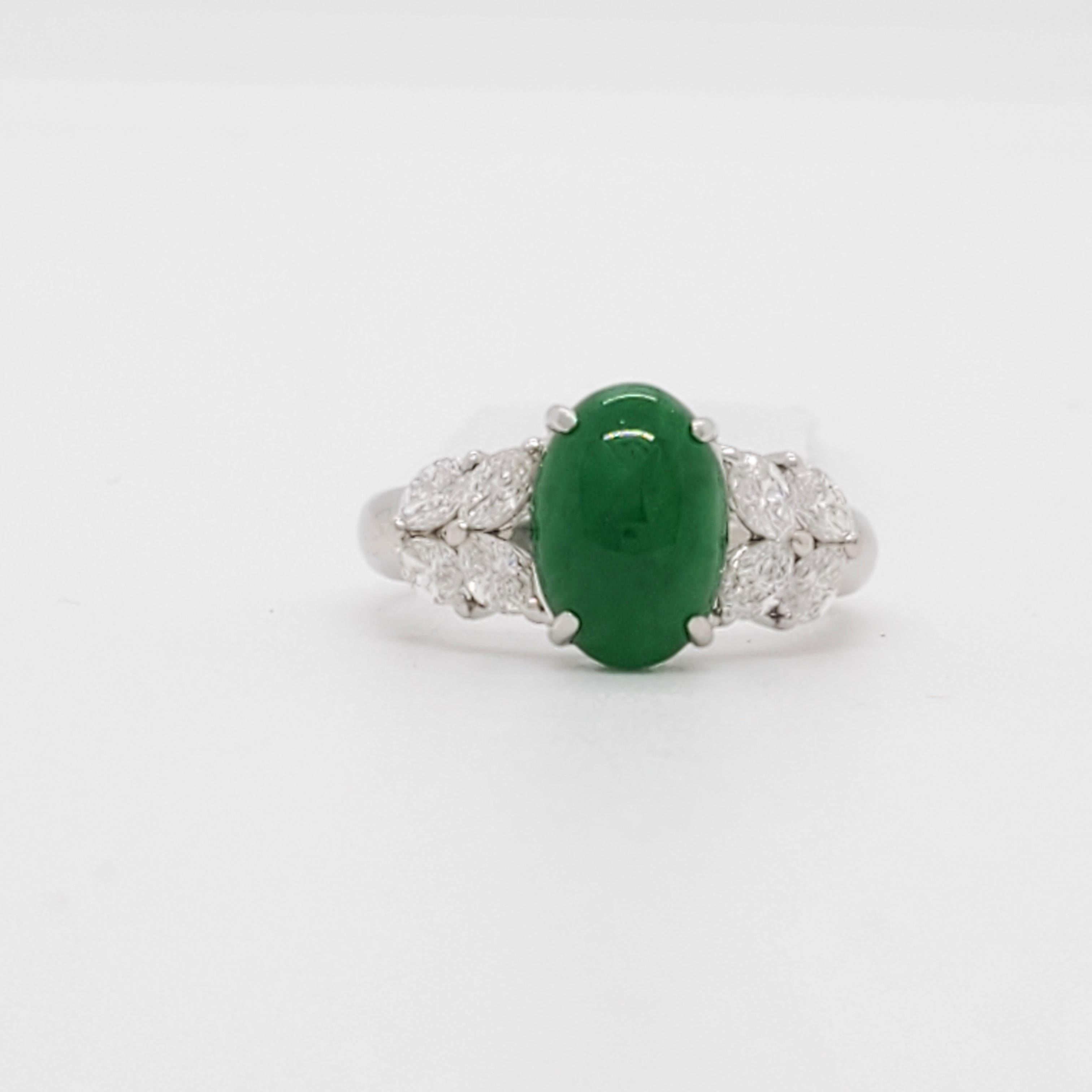 Green Jade Cabochon and Diamond Cocktail Ring in Platinum In New Condition For Sale In Los Angeles, CA