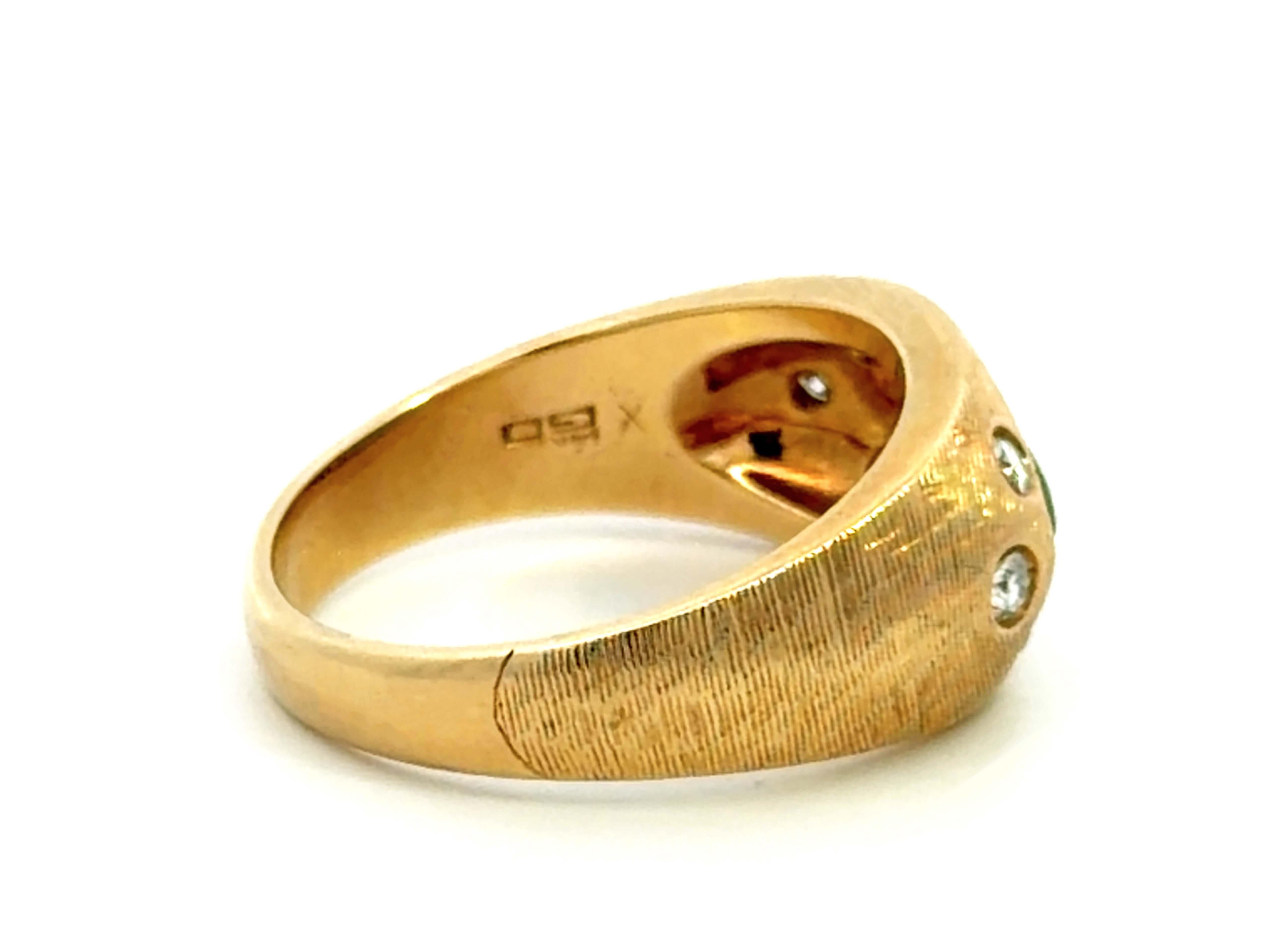 Bague en or jaune 14k Jade vert diamant satiné Unisexe en vente