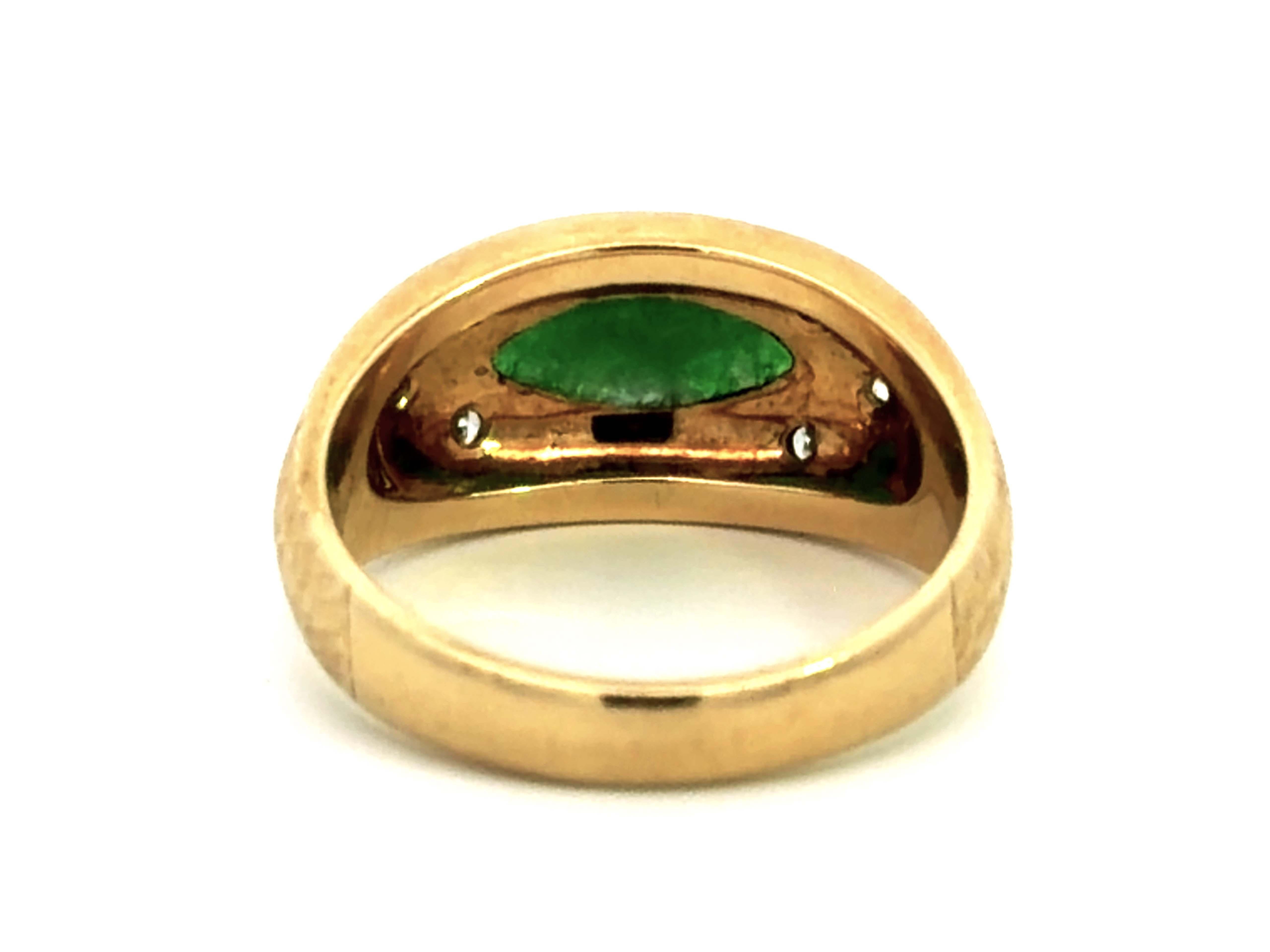 Bague en or jaune 14k Jade vert diamant satiné en vente 2