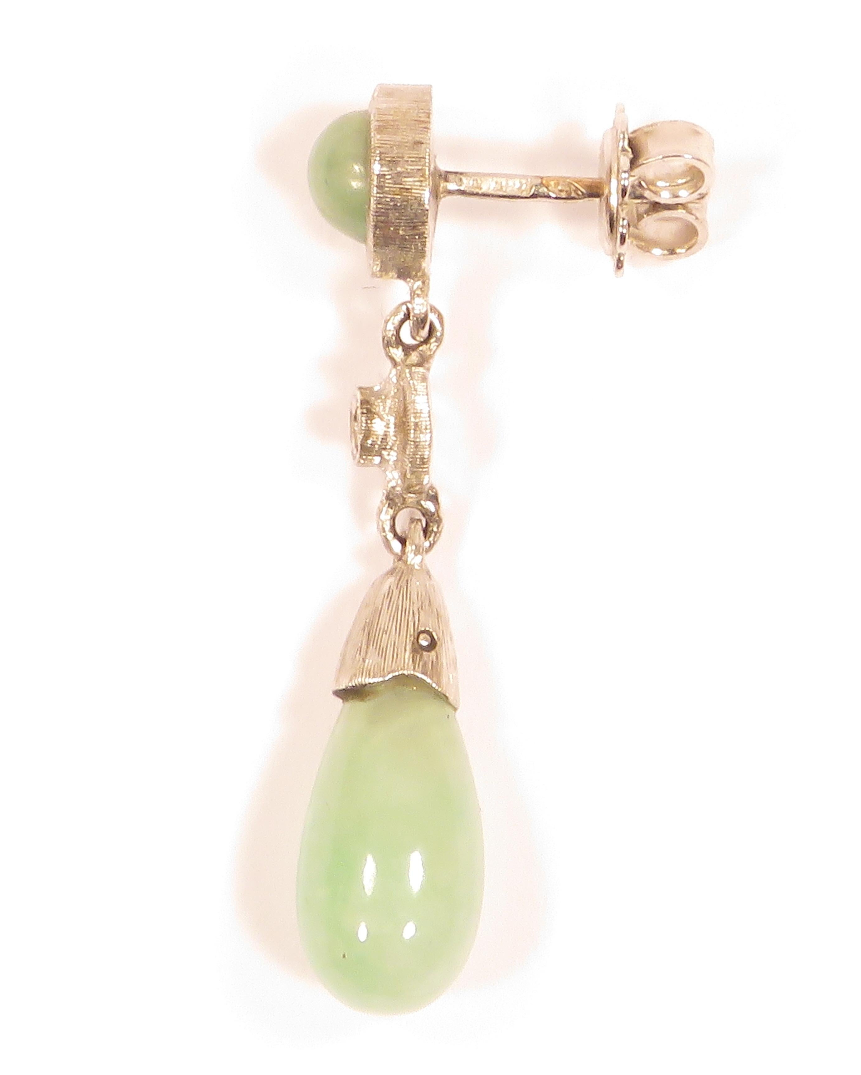 Green Jade Diamonds 18 Karat White Engraved Gold Dangle Earrings In New Condition In Milano, IT