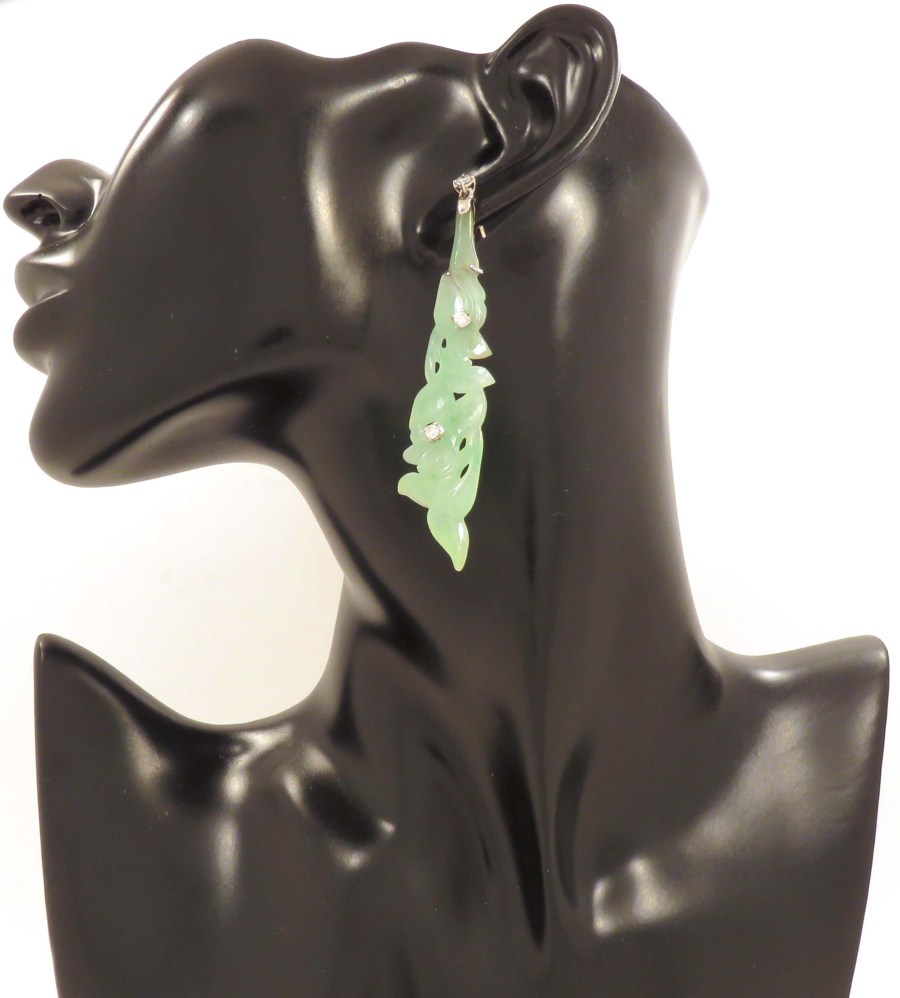 Women's Green Jade Diamonds 18 Karat White Gold Dangle Single Earring Handcrafted For Sale