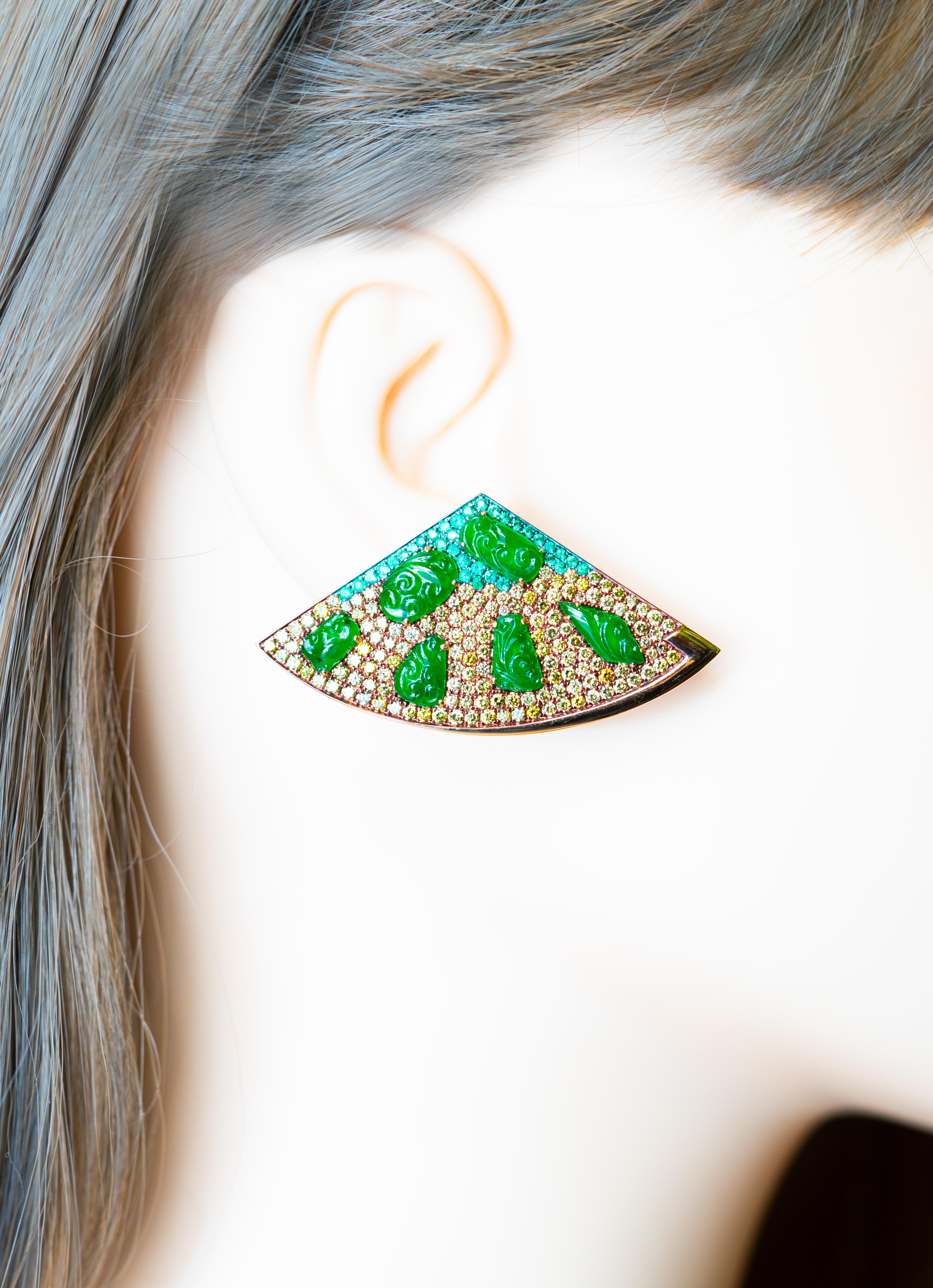 Boucles d'oreilles éventail en jade vert, émeraude et diamant de couleur fantaisie, or 18 carats, Austy Lee en vente 2