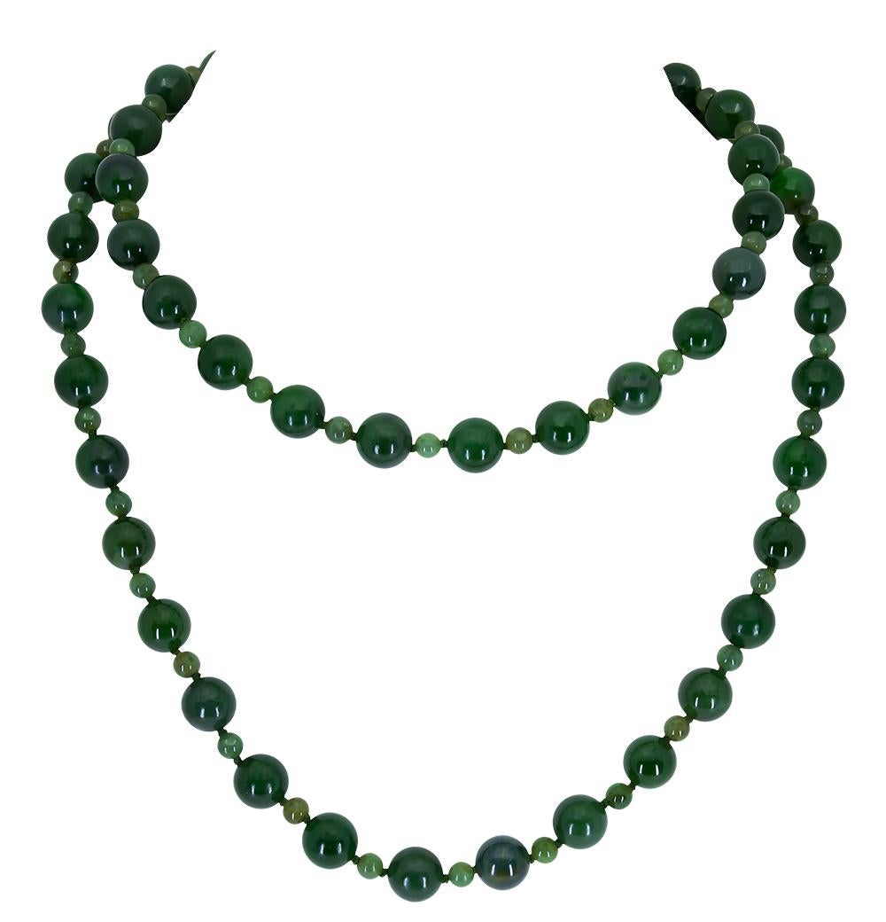 Round Cut Green Jade Necklace  For Sale