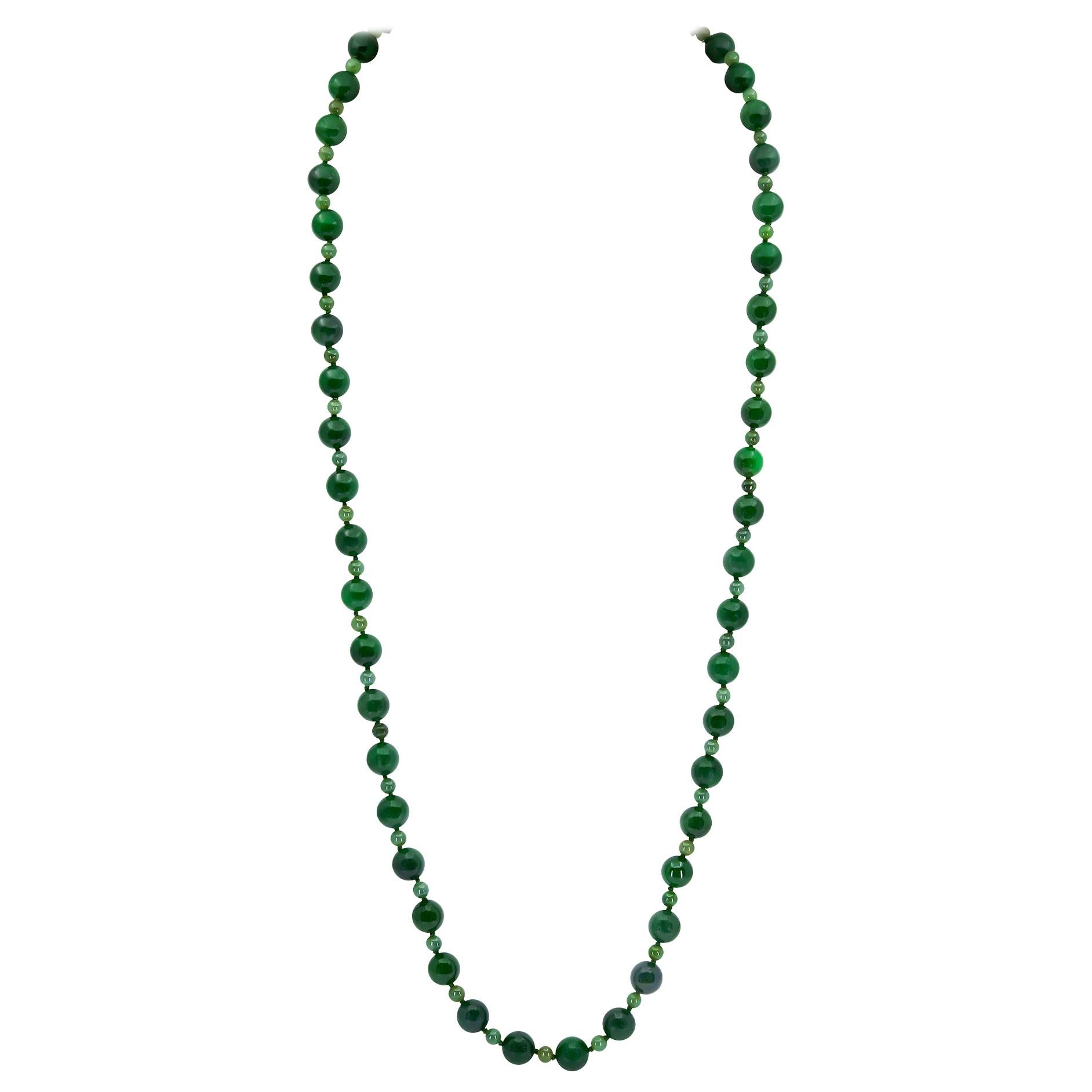 Green Jade Necklace  For Sale