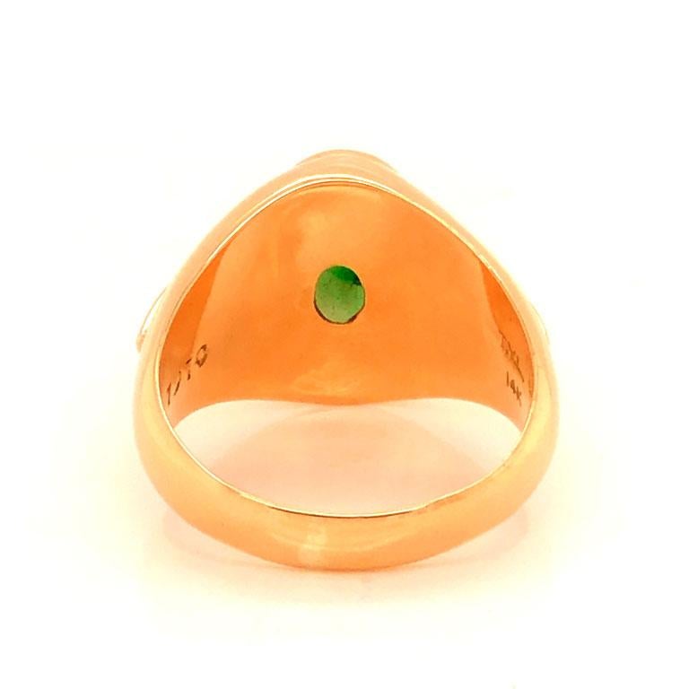 Green Jade Ring with Raised Design Element, 14k Yellow Gold In Good Condition For Sale In Honolulu, HI