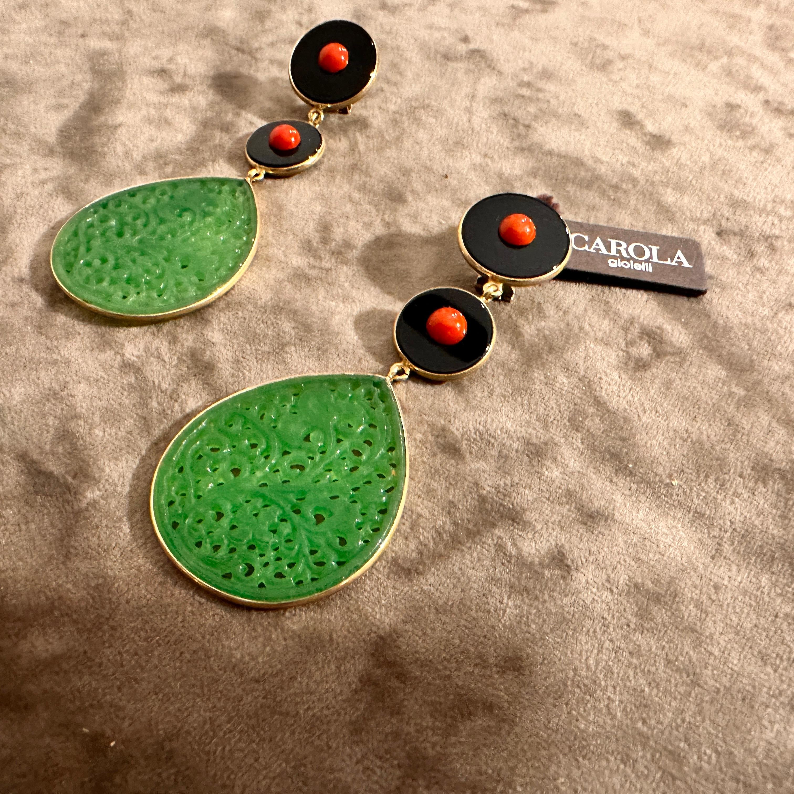 Retro Green Jade Teardrop Earrings with Onyx and Coral Accents by Carola Gioielli For Sale