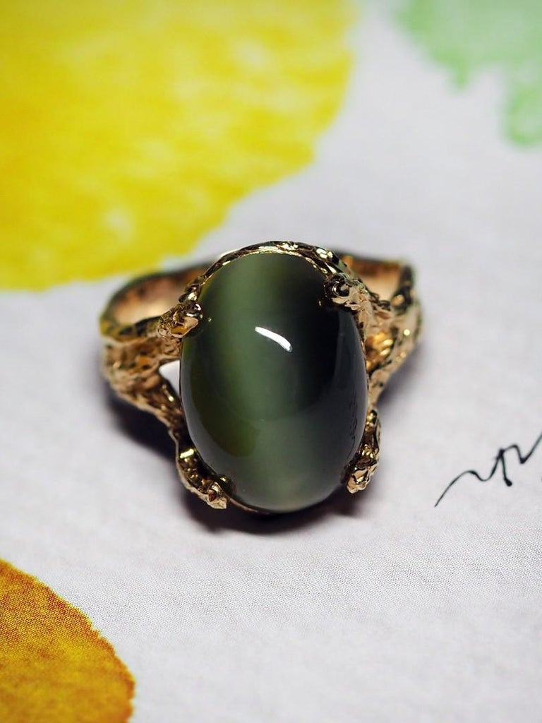 Green Jade Yellow Gold Ring Natural Nephrite Cat's Eye Effect Cabochon Mens Ring For Sale 7