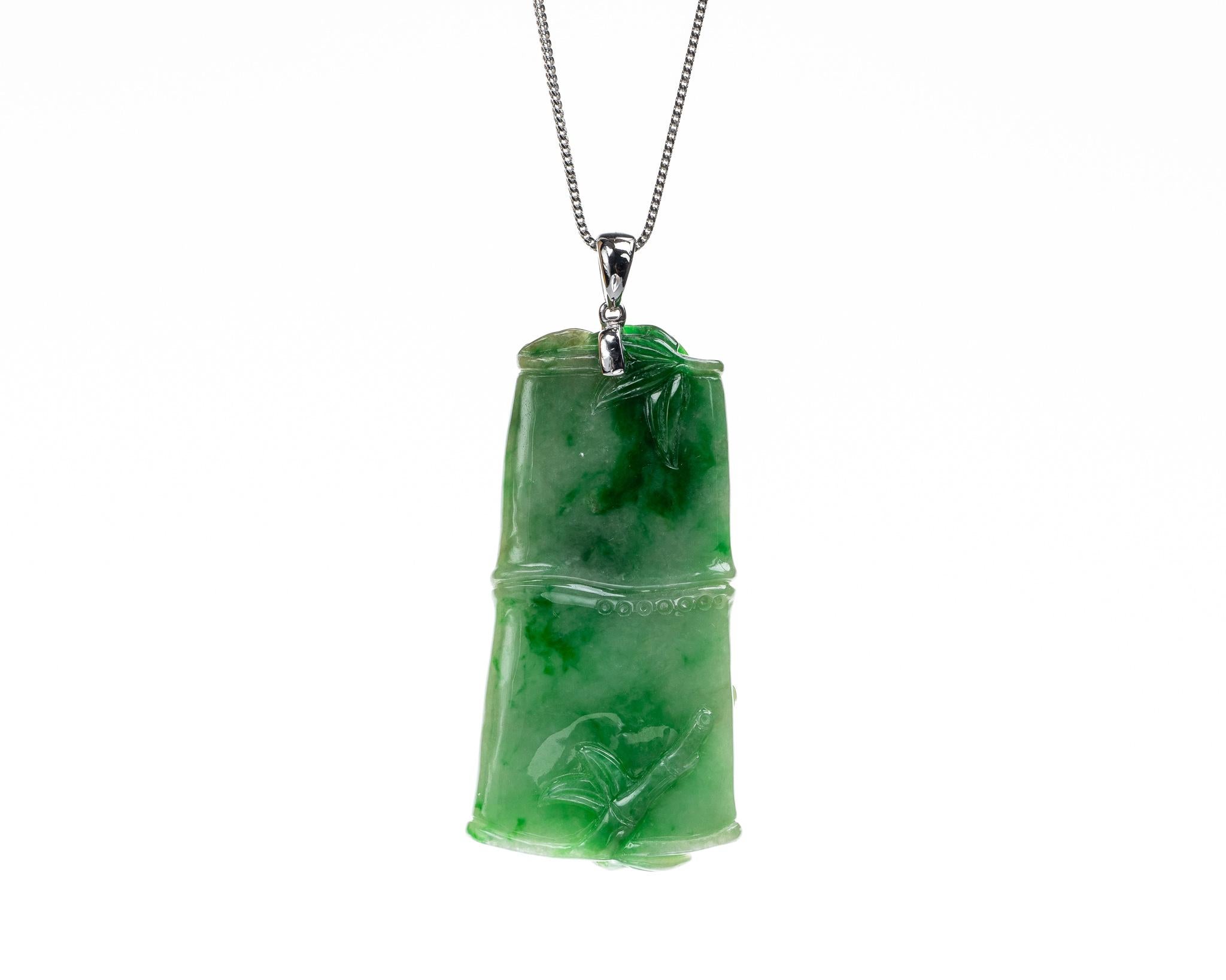 green necklace meaning