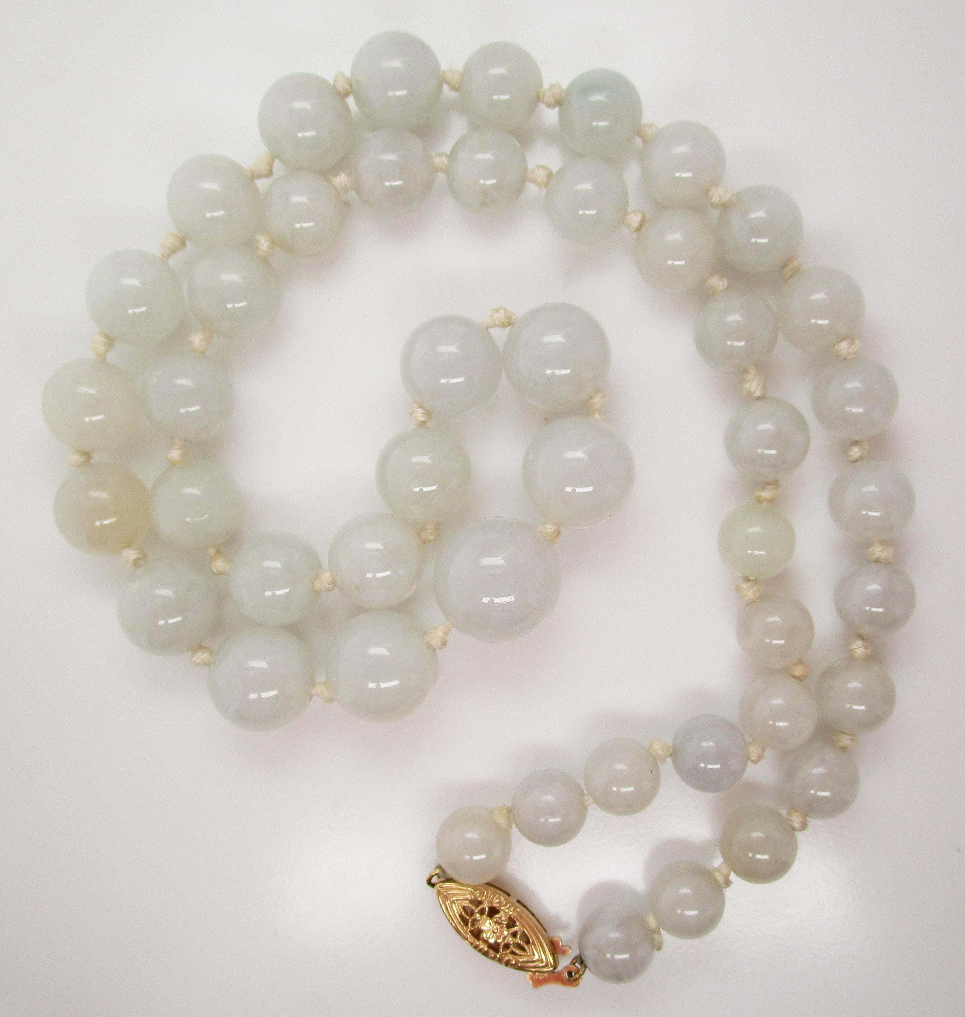 Green Jadeite Jade Graduated Single Strand Necklace 14k Gold Clasp GIA Report 2