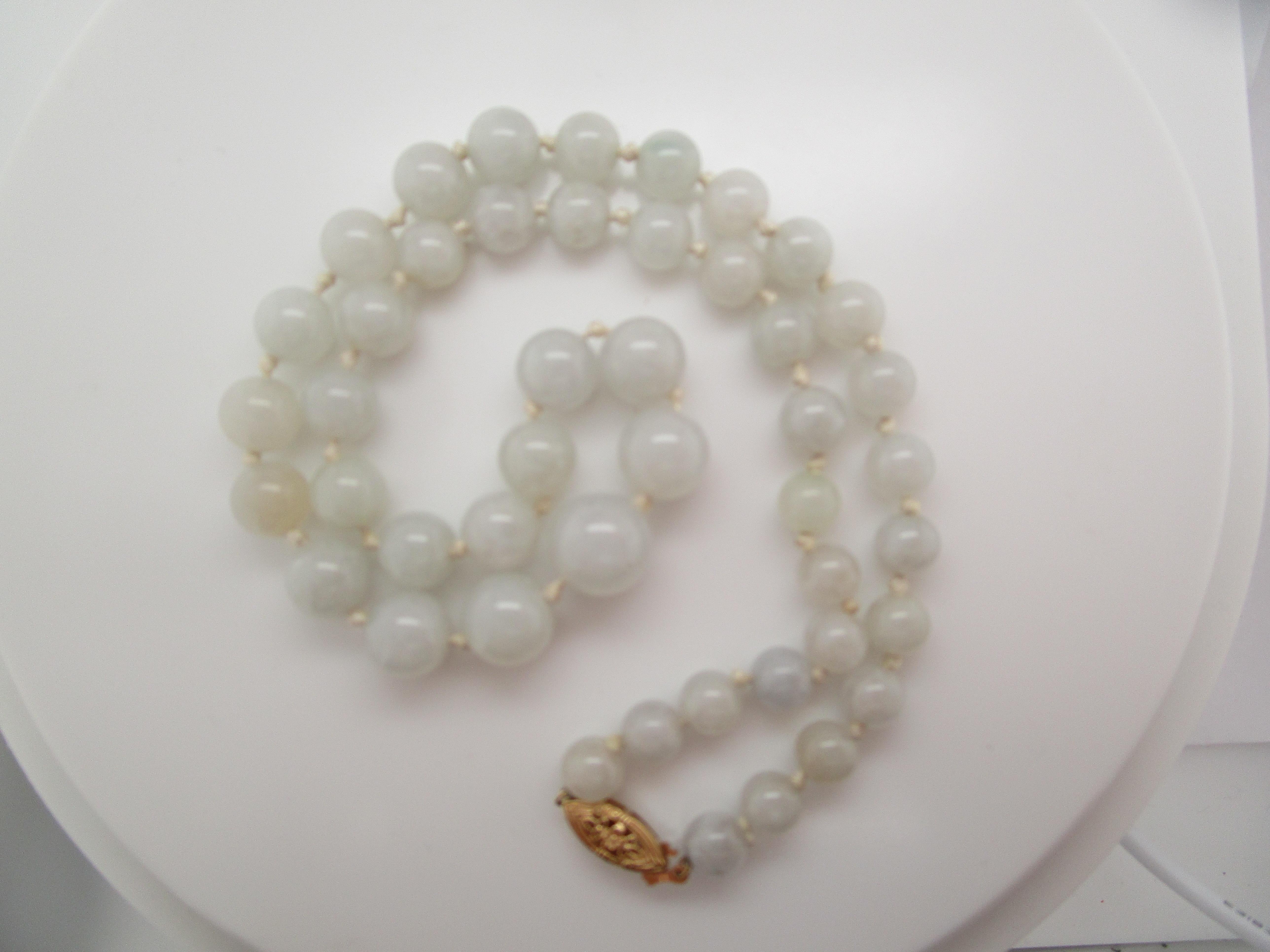 Green Jadeite Jade Graduated Single Strand Necklace 14k Gold Clasp GIA Report 3