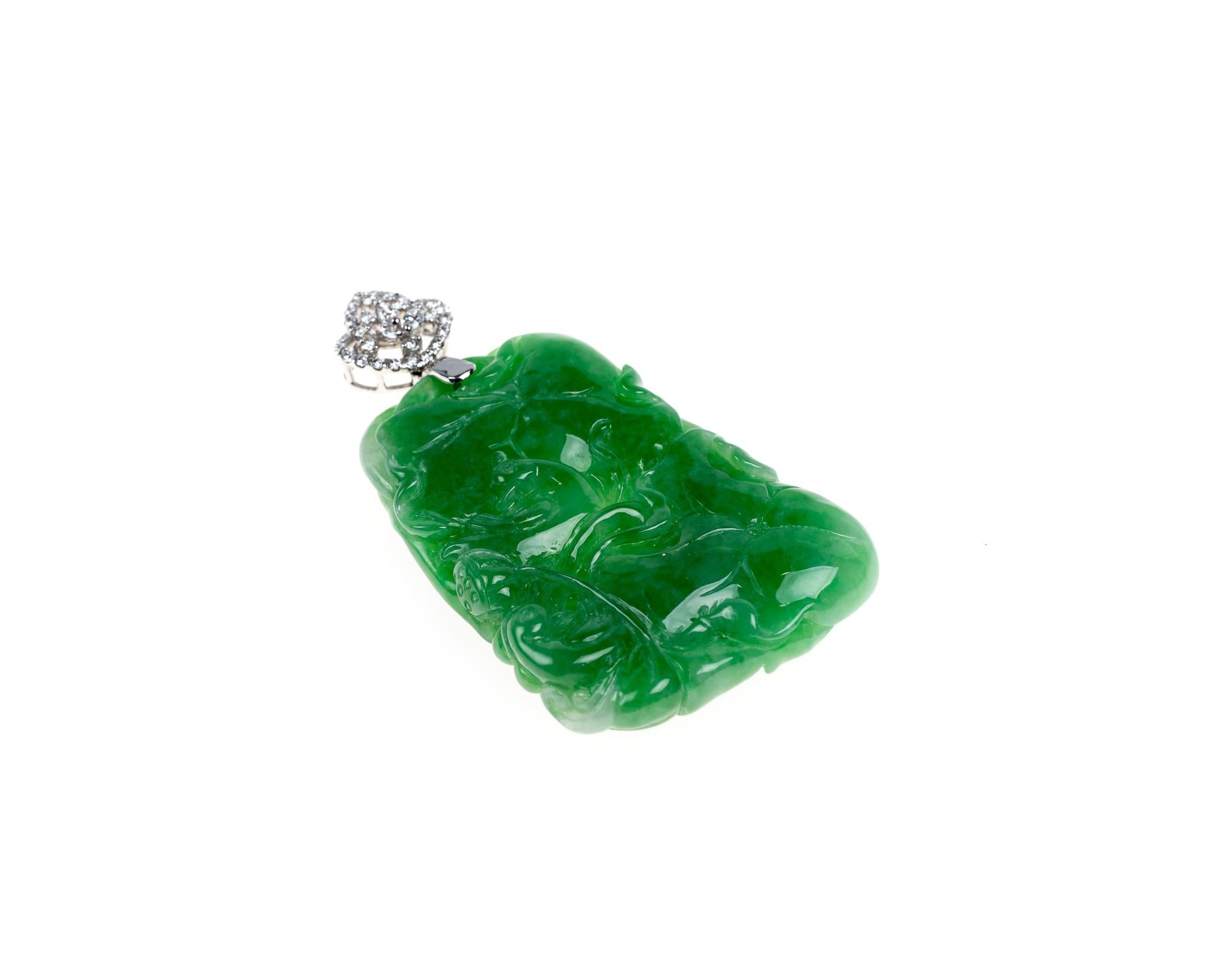 Grüner Jadeit Jade Lotusblume und Diamant Anhänger:: zertifiziert unbehandelt (Zeitgenössisch)