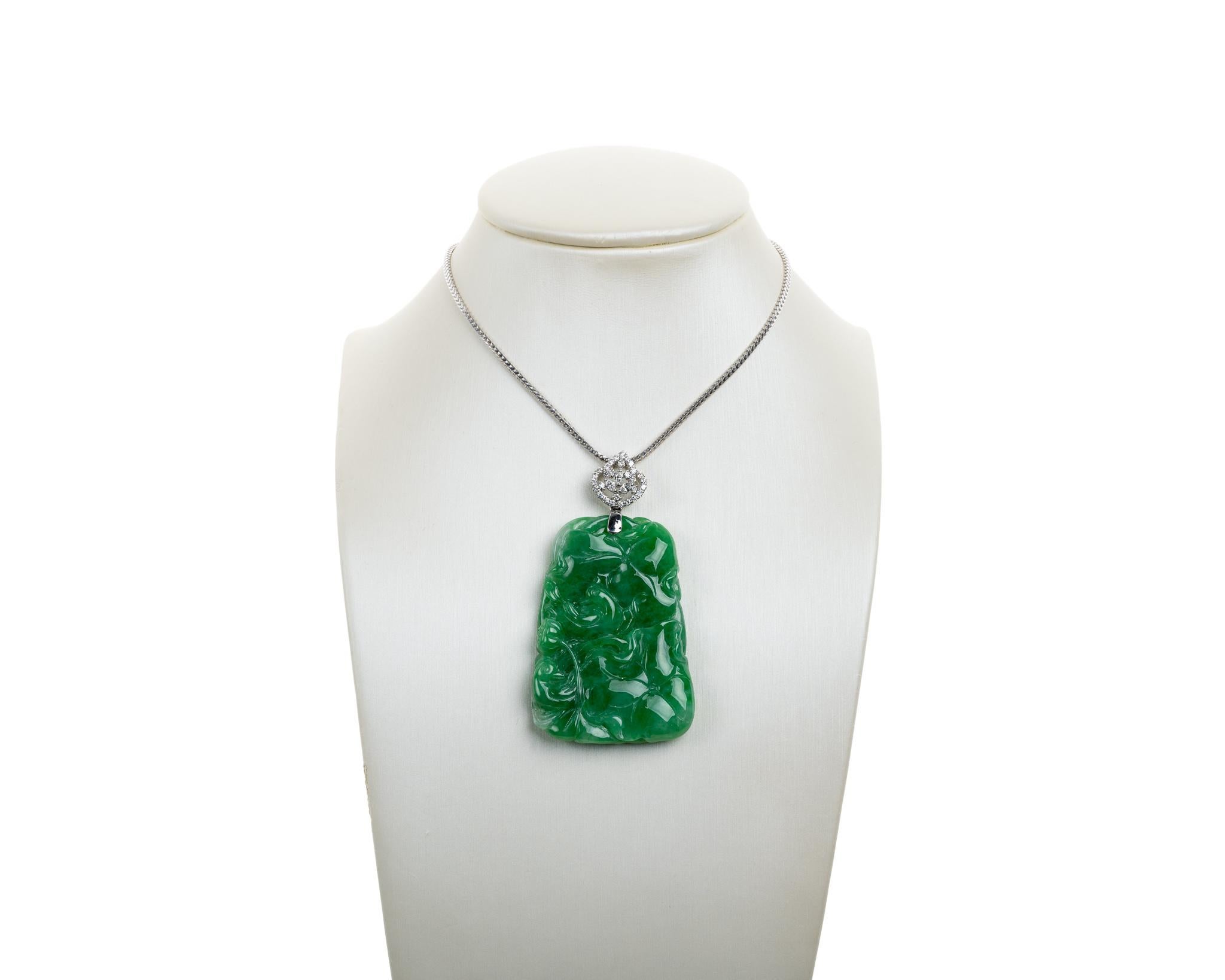 Grüner Jadeit Jade Lotusblume und Diamant Anhänger:: zertifiziert unbehandelt im Zustand „Neu“ in San Francisco, CA