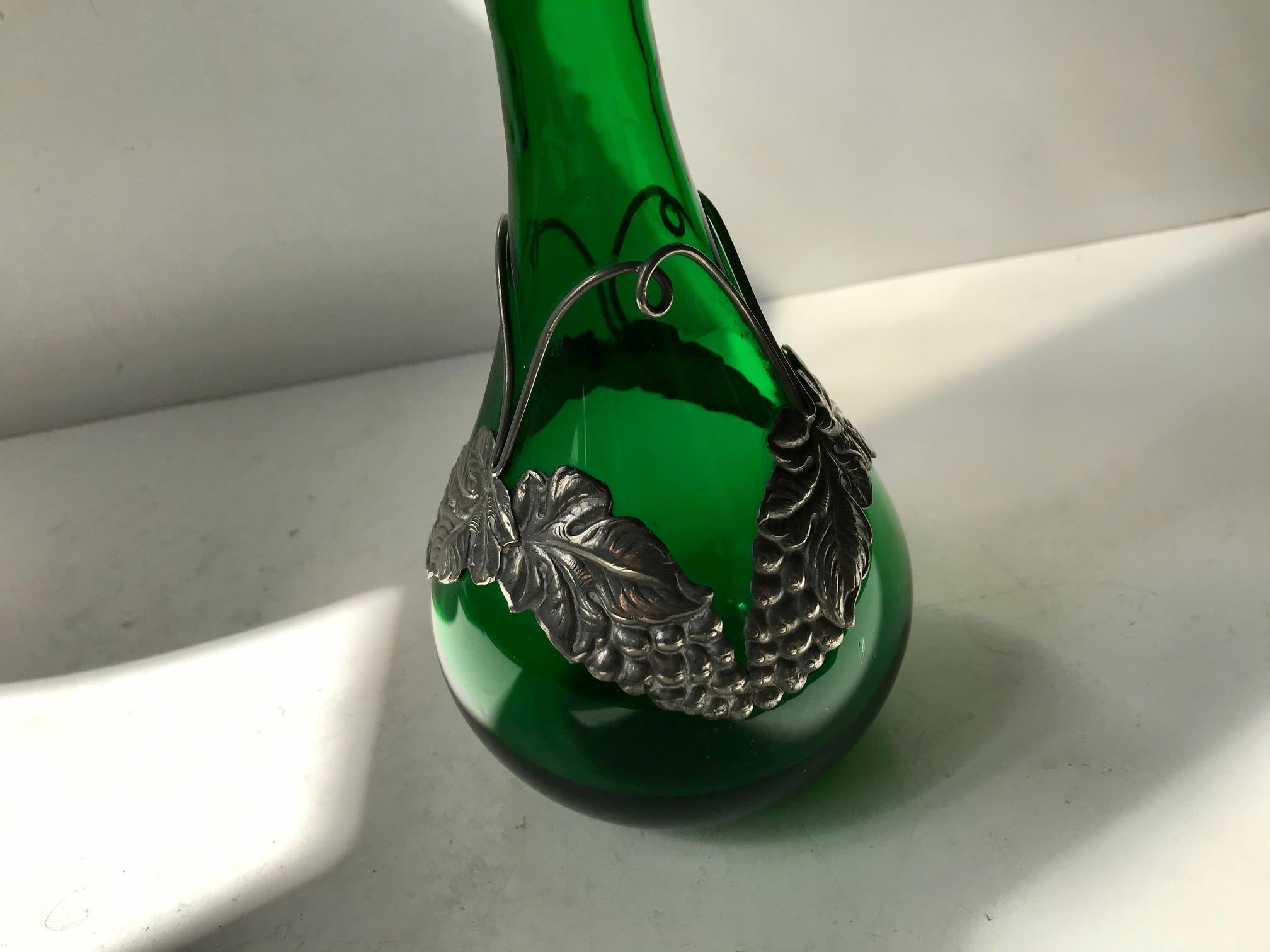green glass wine decanter