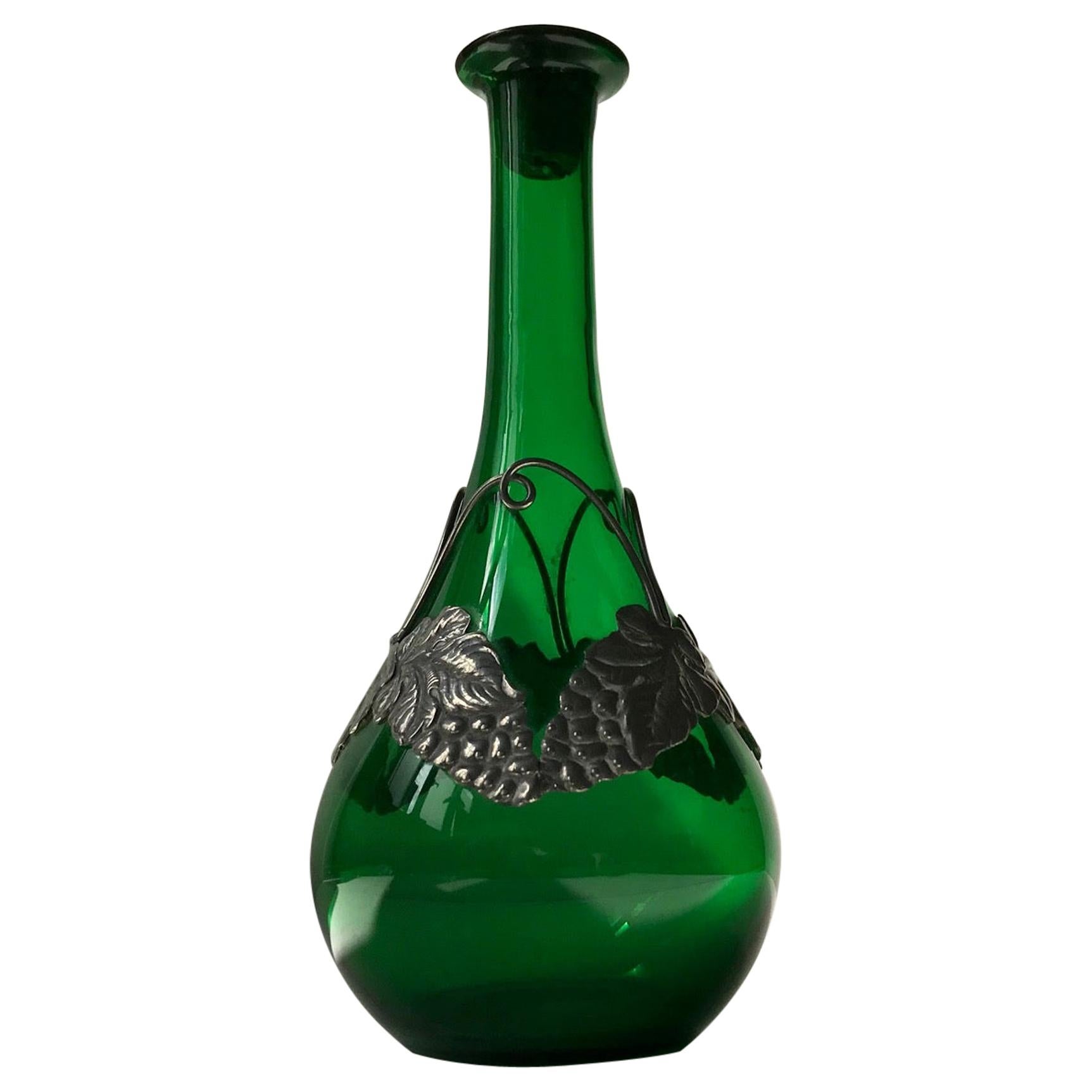 Carafe Jugendstil verte en verre et étain de Holmegaard, années 1920