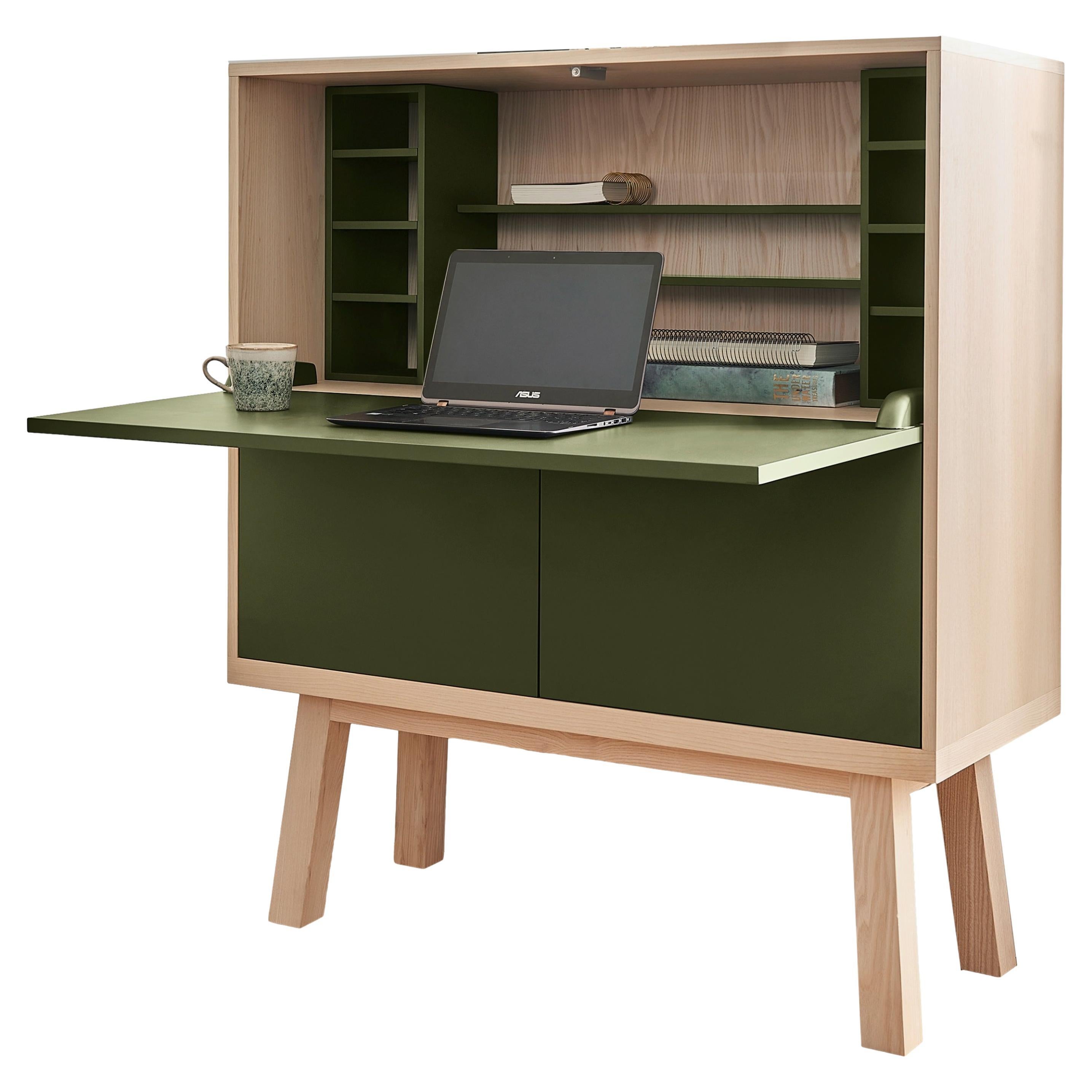Green Lacquered Large French Secrétaire, Designed for a Durable Teleworking For Sale