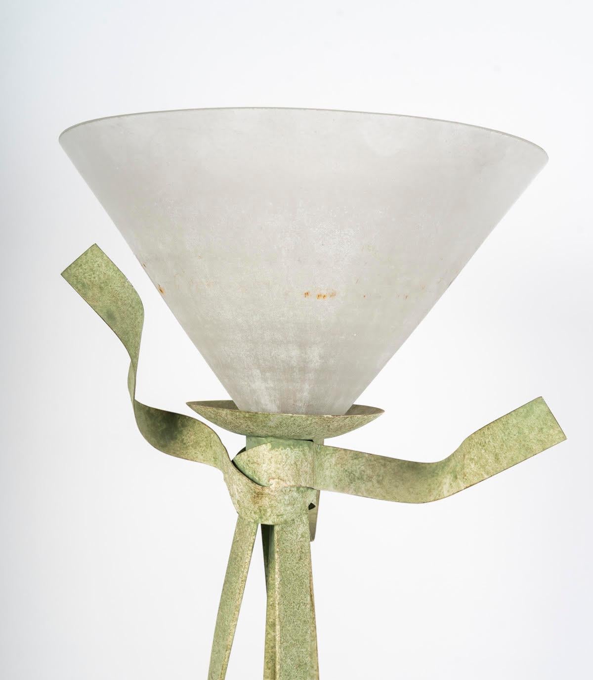 Green Lacquered Metal Floor Lamp with Murano Glass Bowl, 20th Century. In Good Condition For Sale In Saint-Ouen, FR